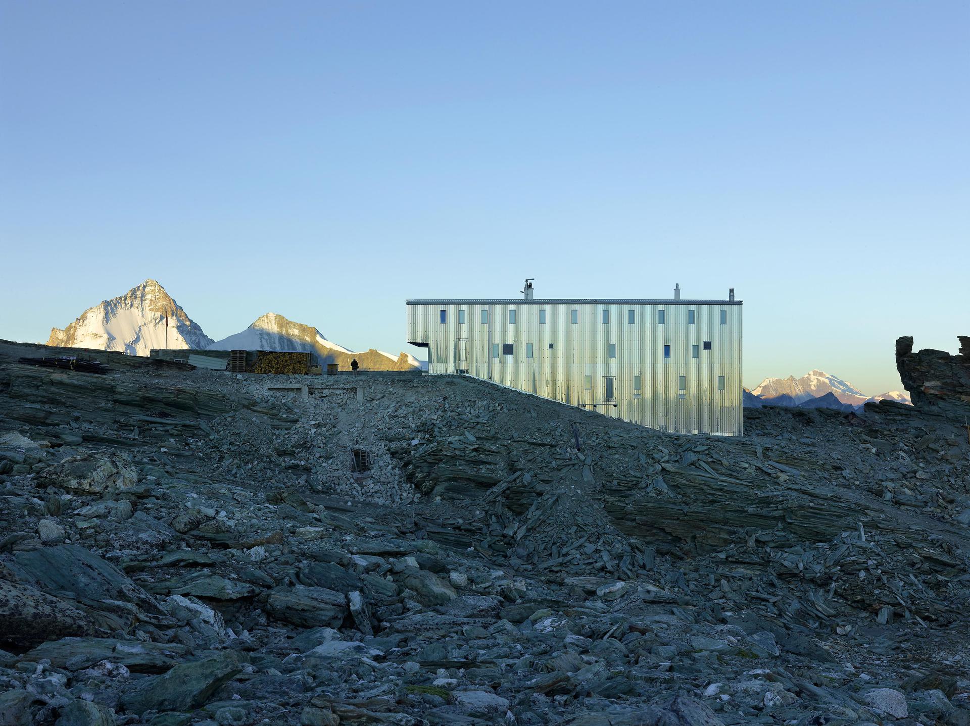 New Mountain Hut at Tracuit - image 10