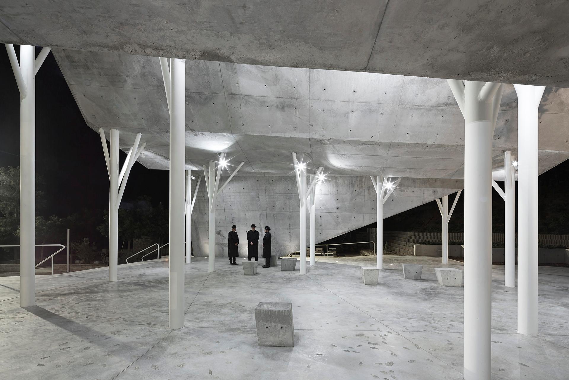 open-sided shelter - image 14