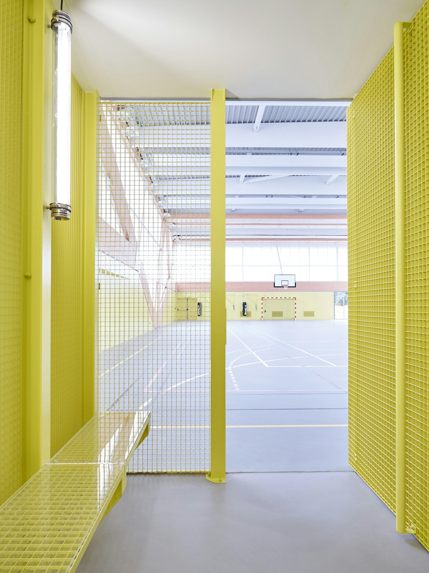 Nathalie Mauclair Gymnasium - image 13