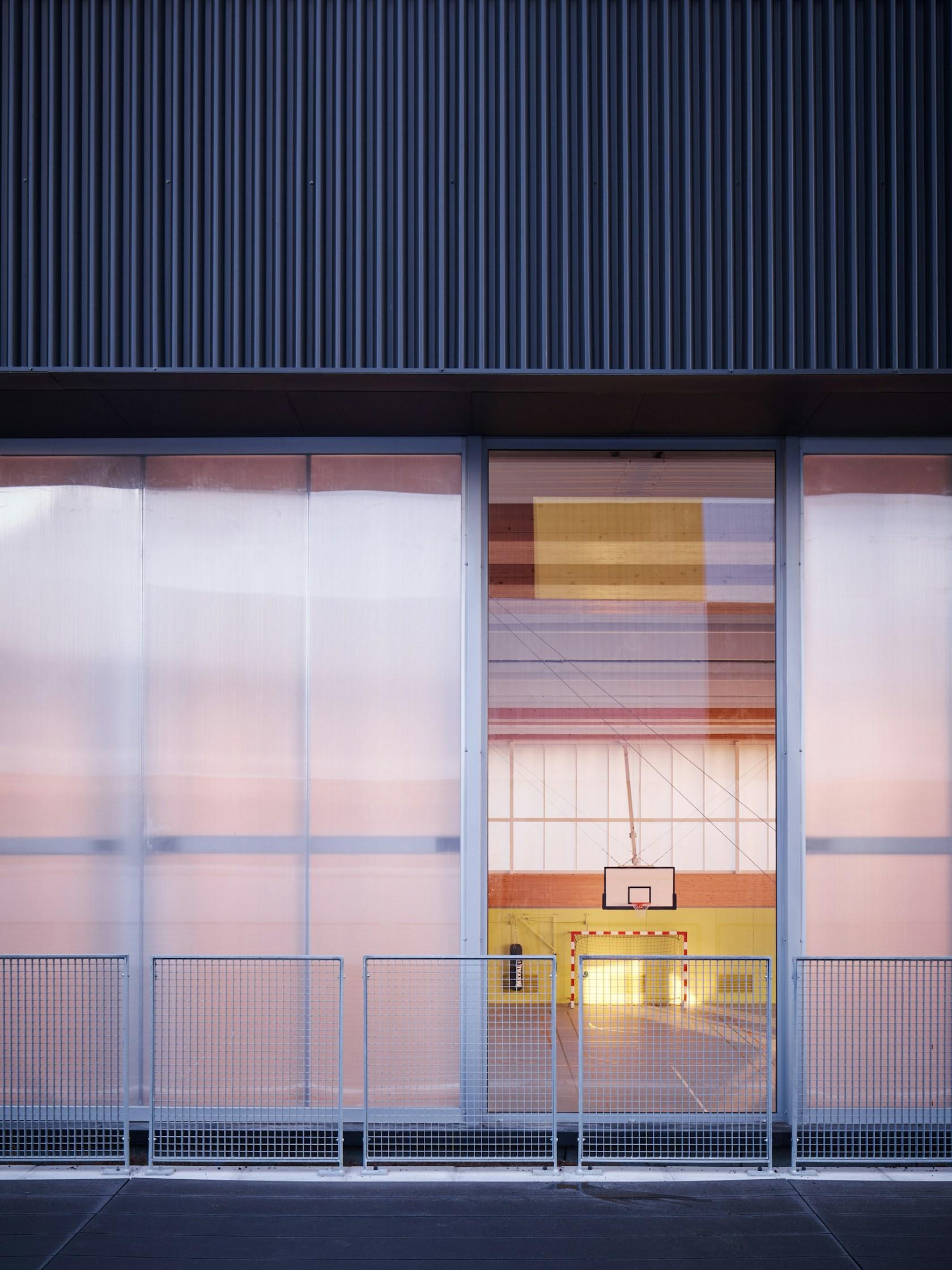Nathalie Mauclair Gymnasium - image 28