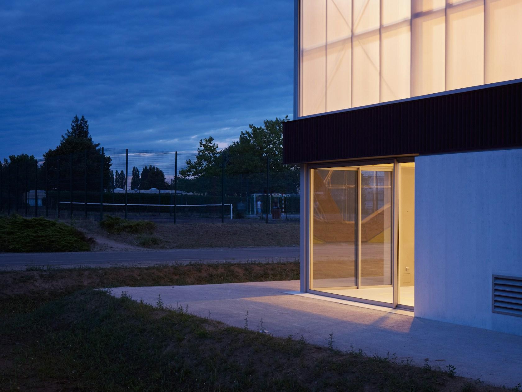 Nathalie Mauclair Gymnasium - image 31