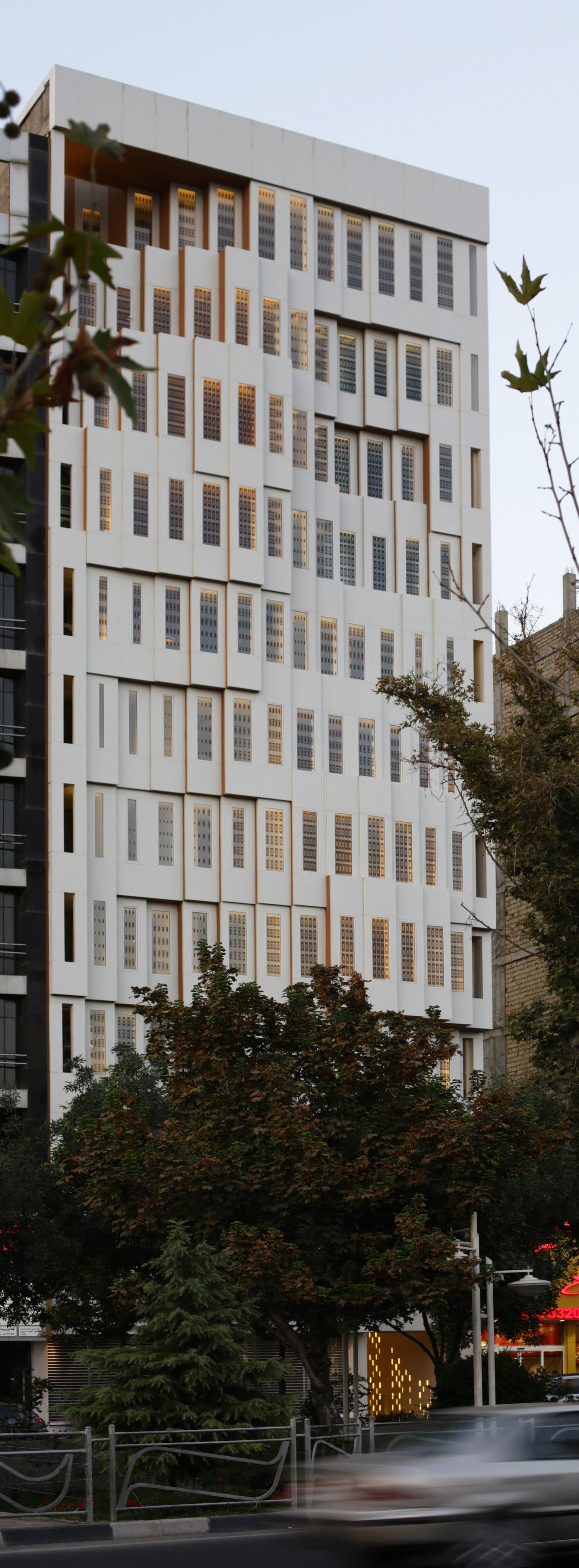 Valiahdi Office Building - image 3