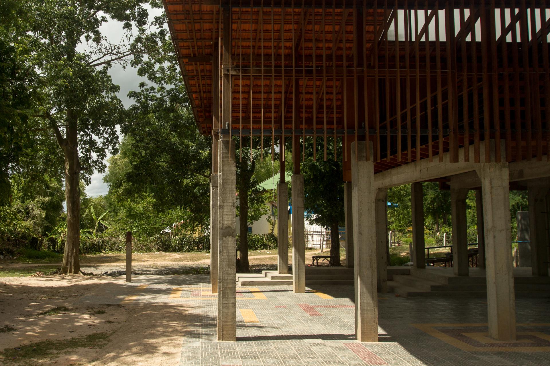 Thnouh School
