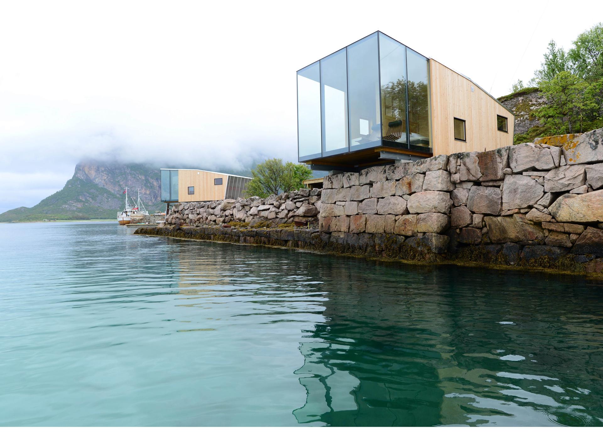 Manshausen Island Resort - image 3