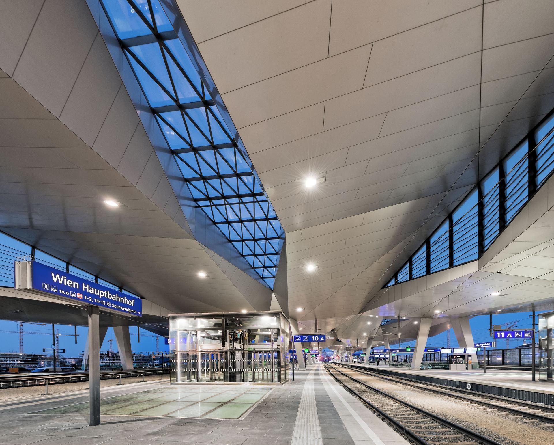 Vienna Central Station - image 5