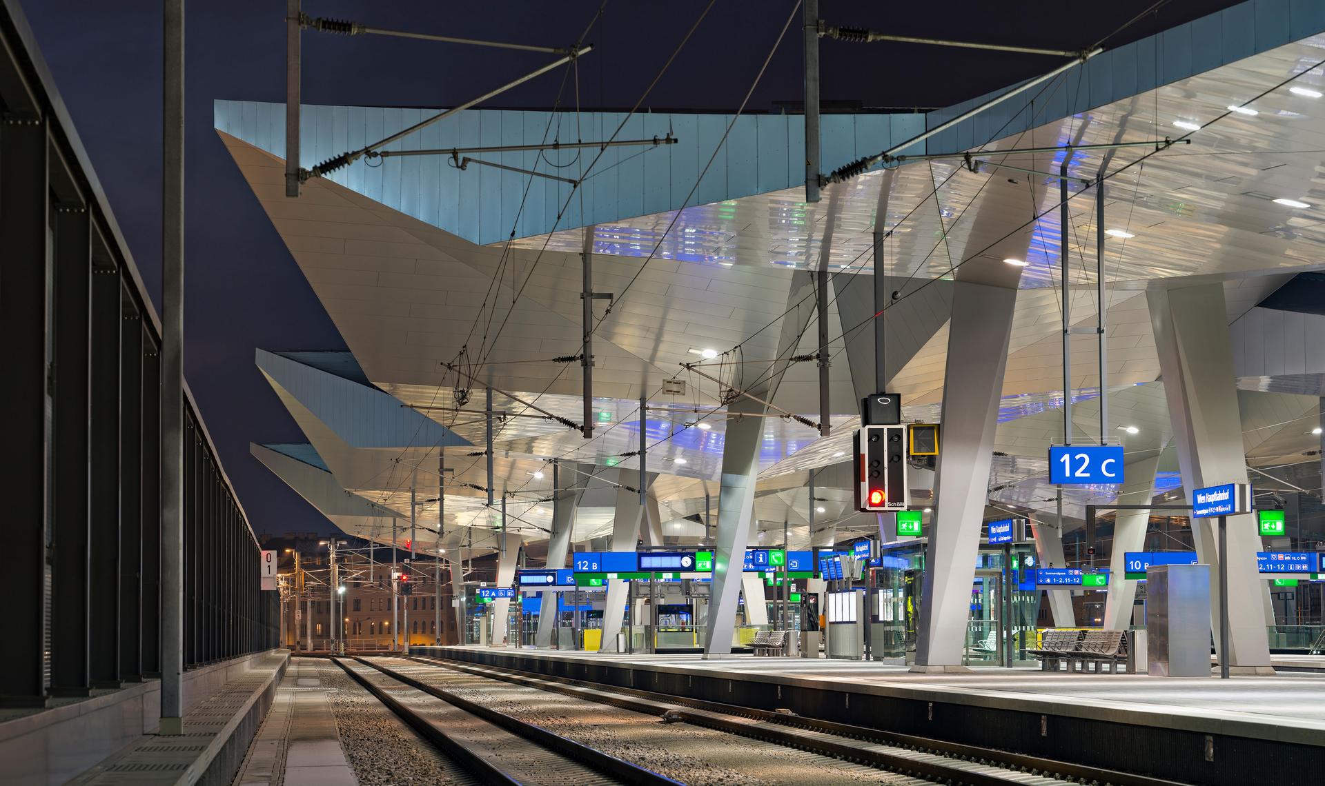 Vienna Central Station - image 8