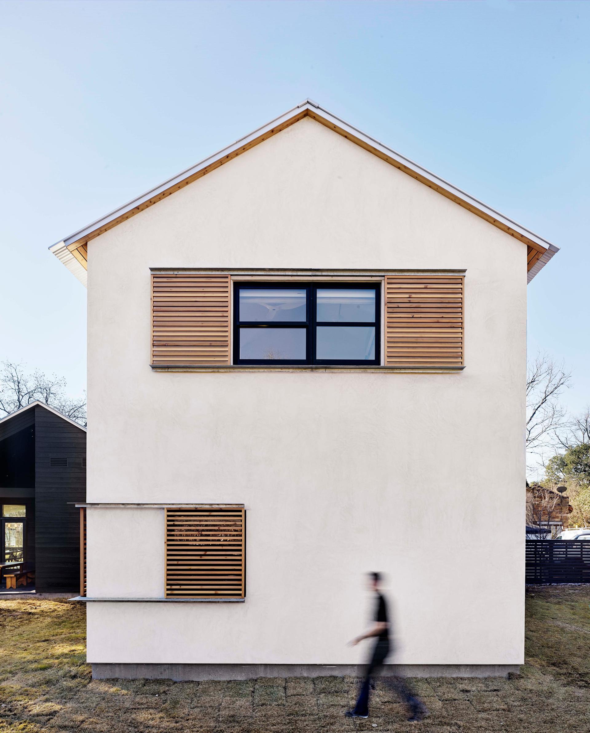 Modern Texas Prefab - image 2