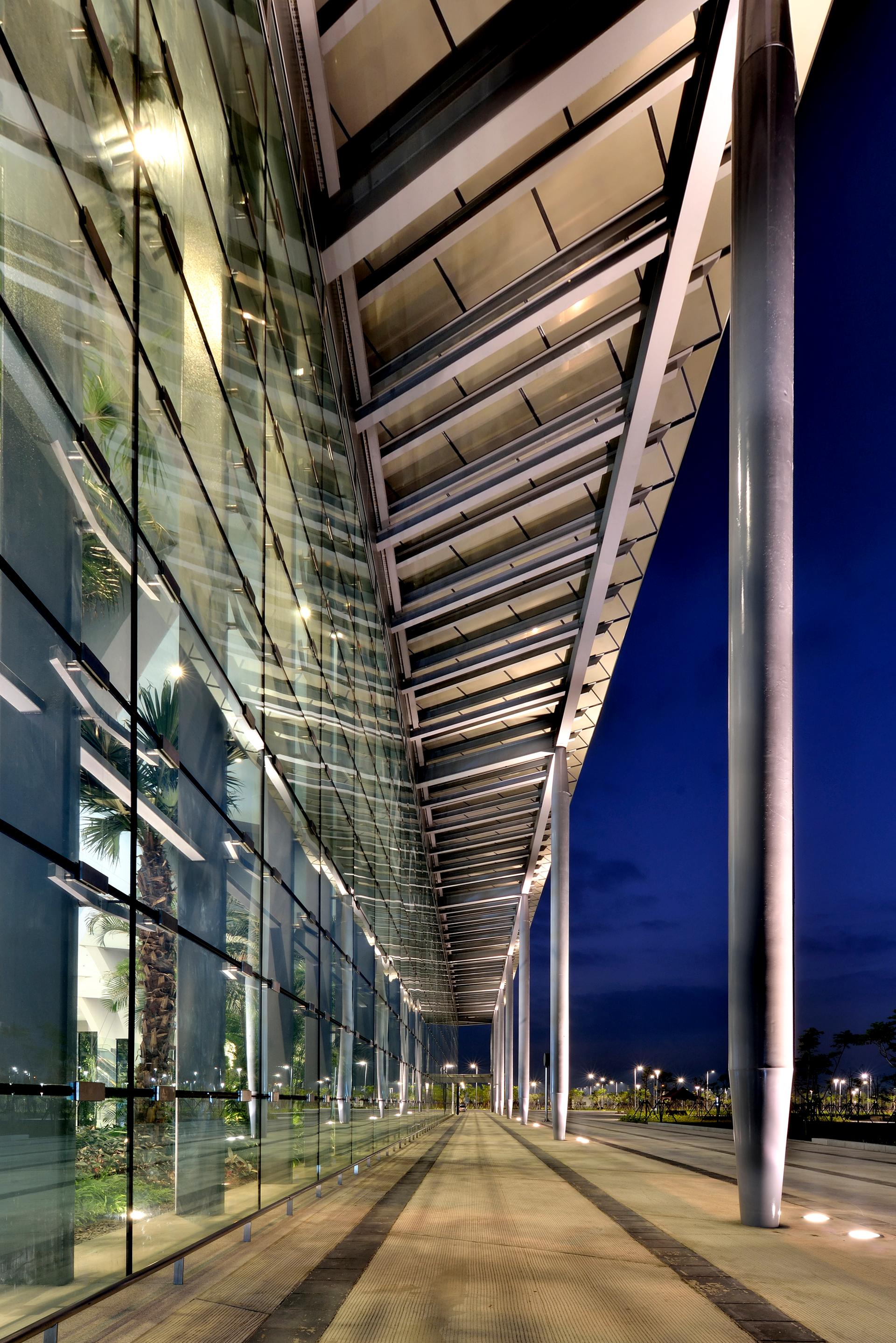 Changhua High Speed Rail Station - image 4