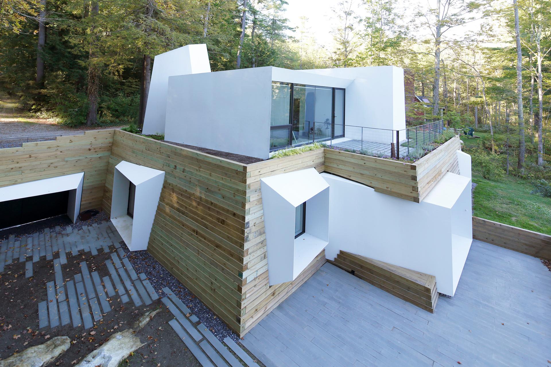 Lake House - image 5