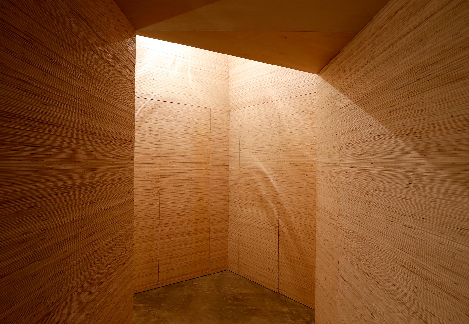 Lake House - image 8