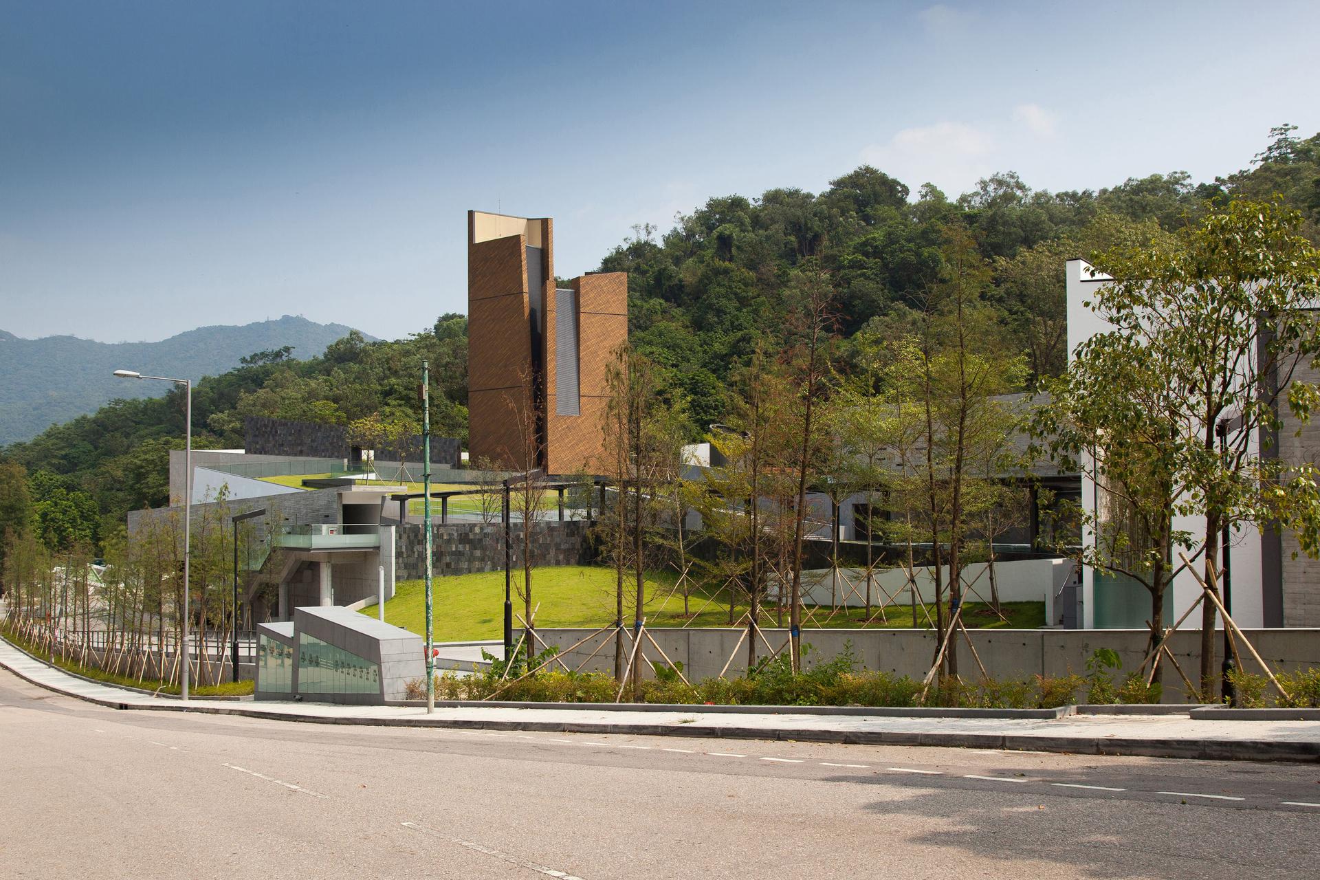 Crematorium in Wo Hop Shek - image 6