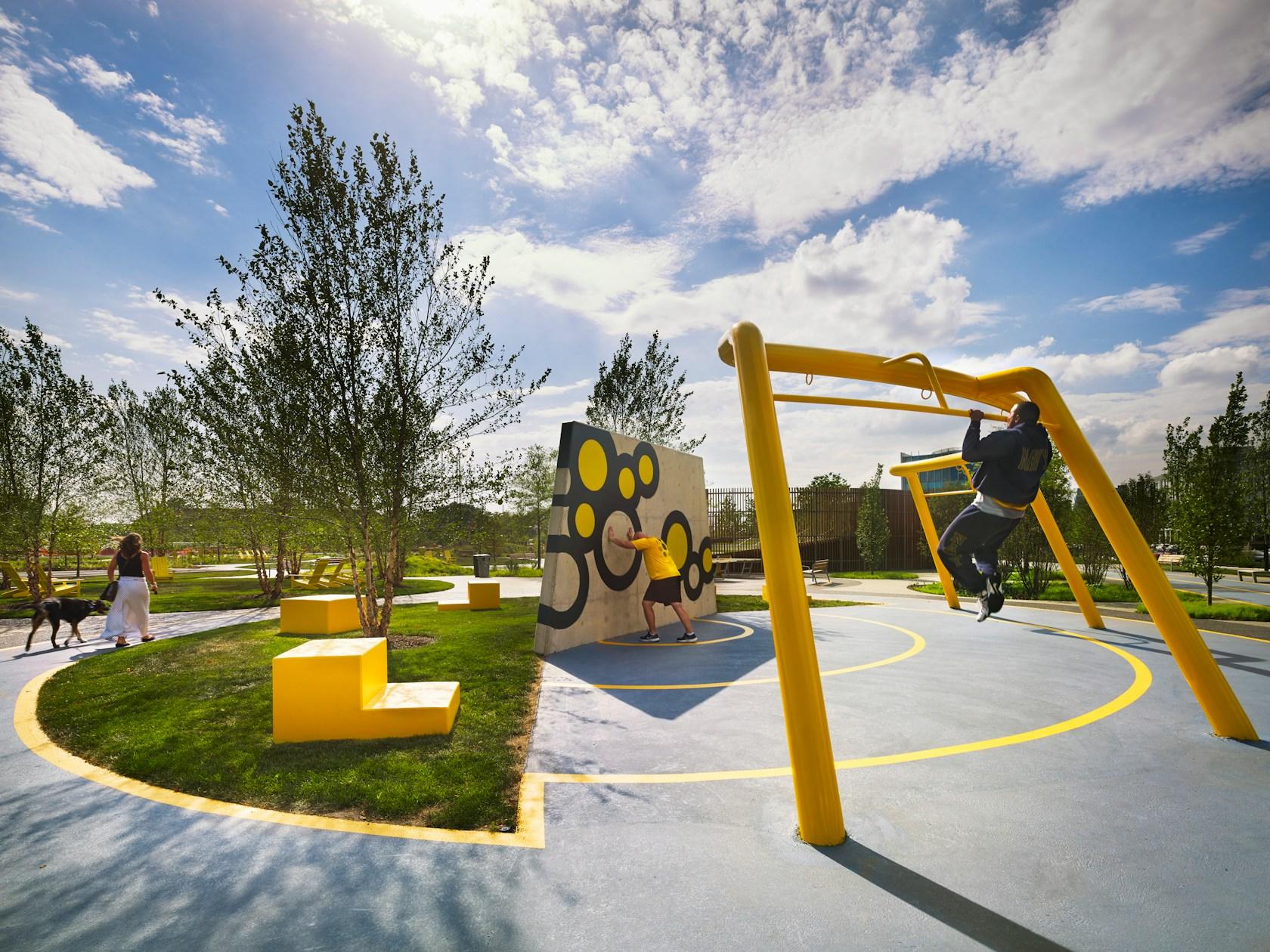 Navy Yard Central Green - image 19