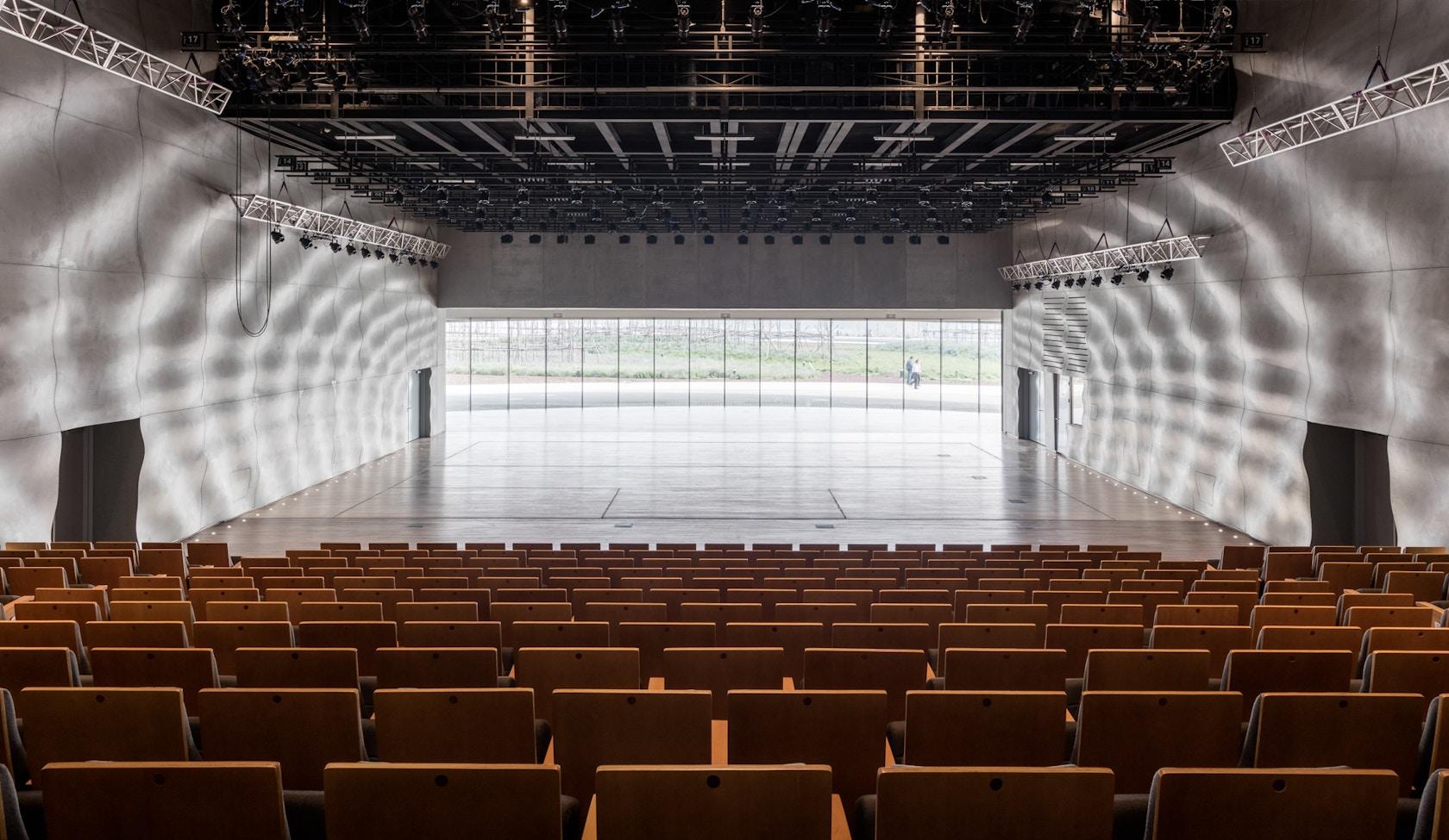Harbin Opera House - image 23
