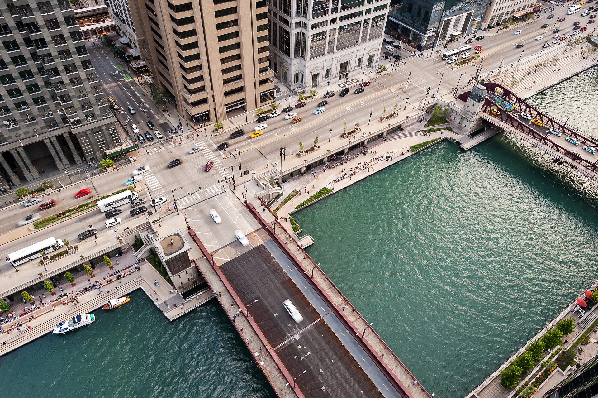 Chicago Riverwalk - image 4