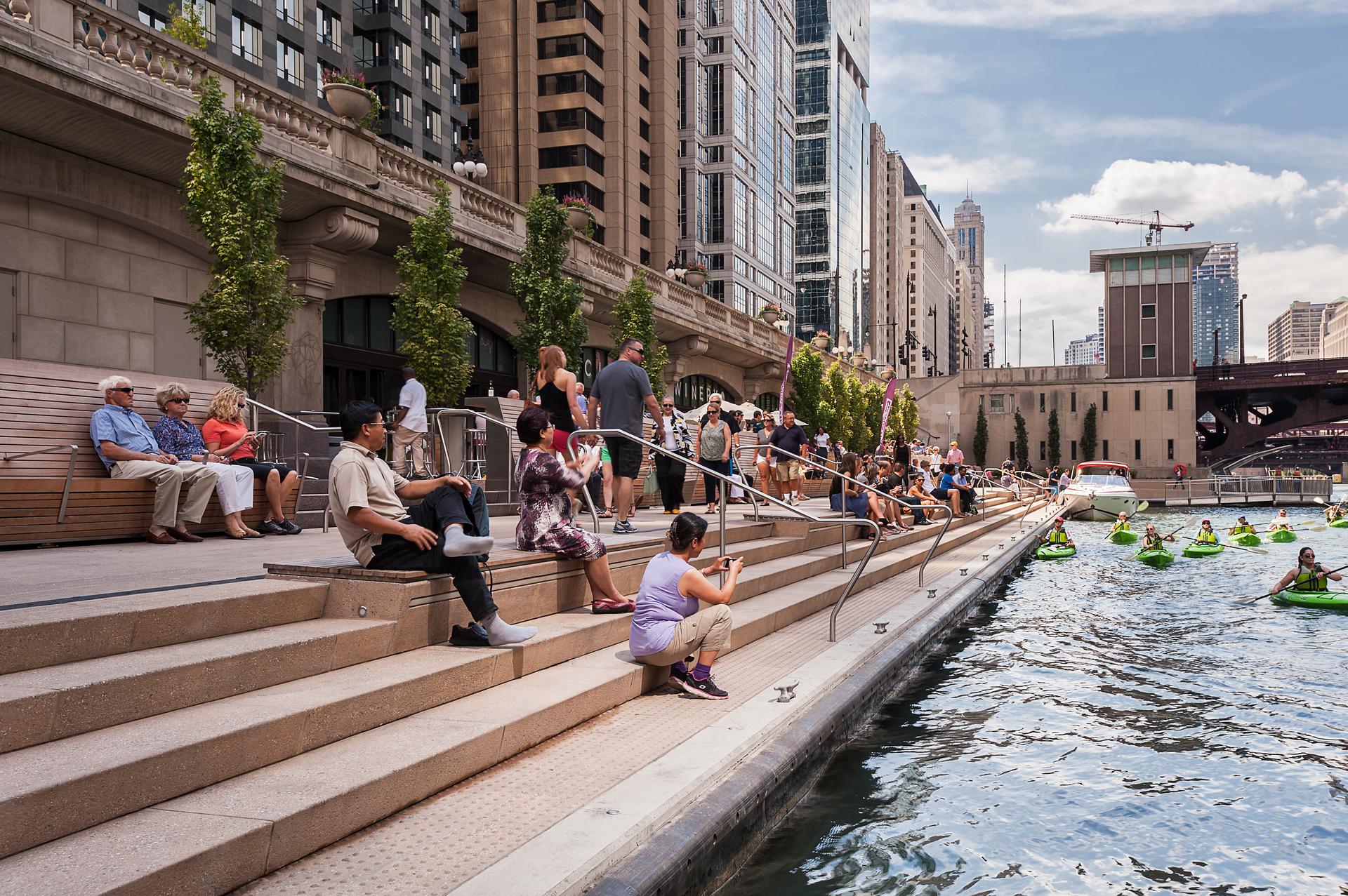 Chicago Riverwalk - image 6