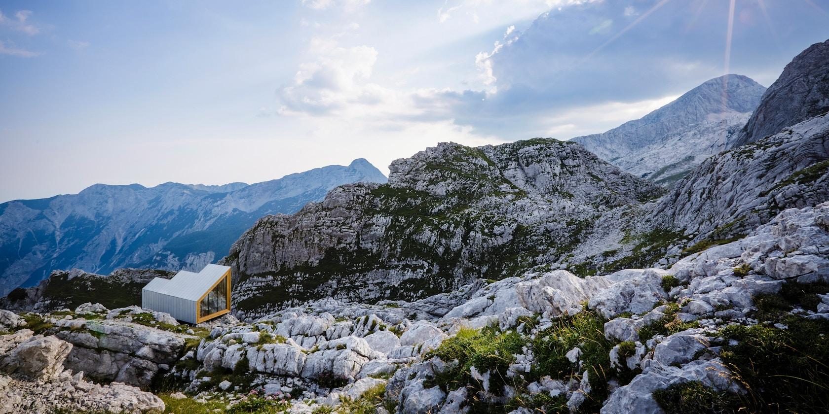 Alpine Shelter Skuta - image 2