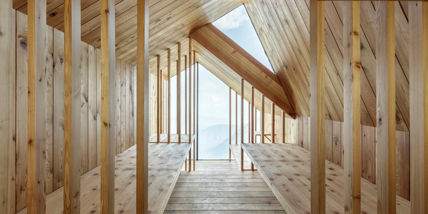 Alpine Shelter Skuta - image 18