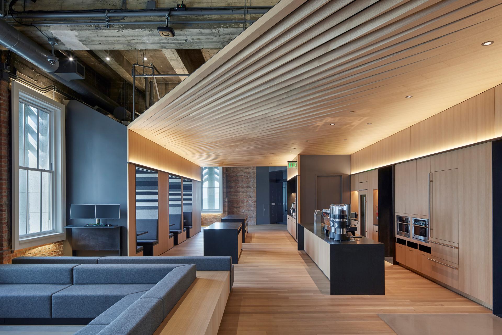 Bloomberg R+D Tech Hub - image 4