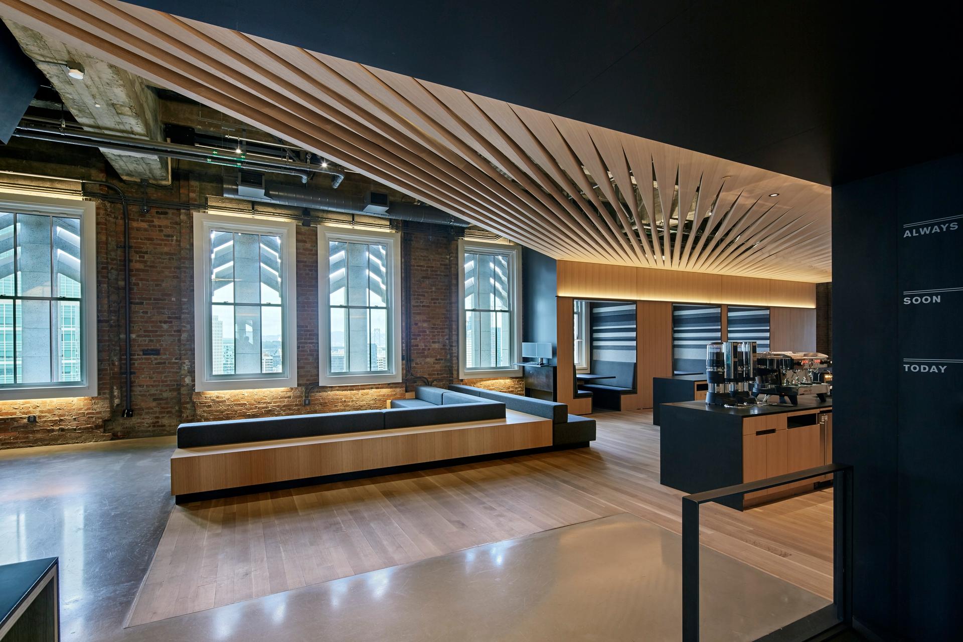 Bloomberg R+D Tech Hub - image 3