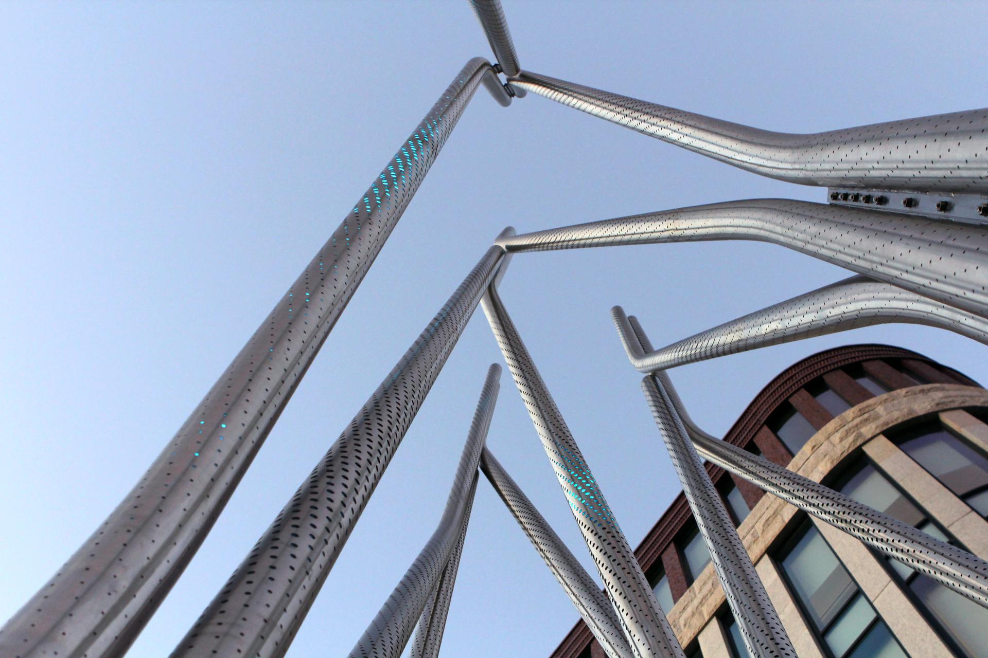 Crisscross Signal Spire - image 4