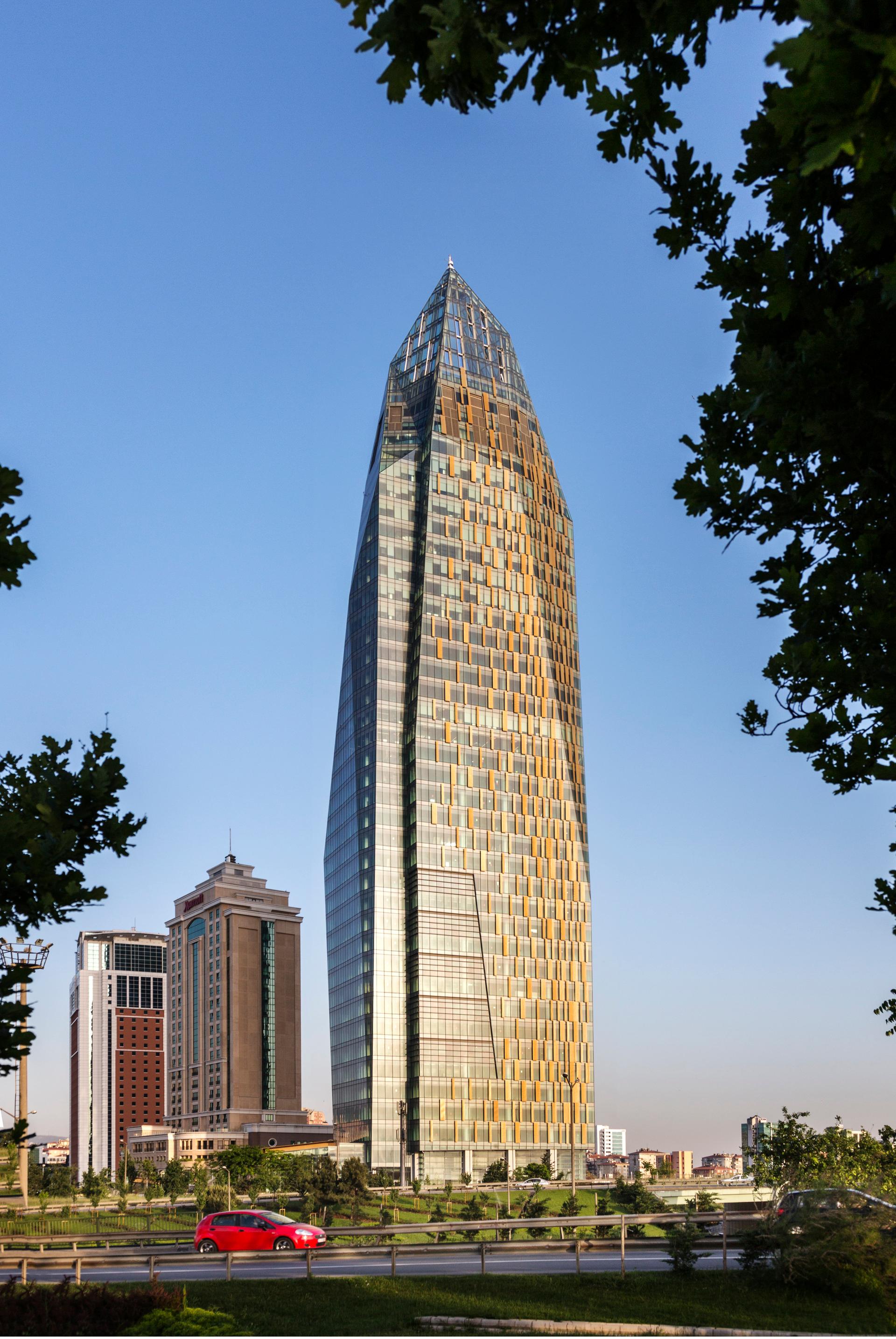 Allianz Tower
