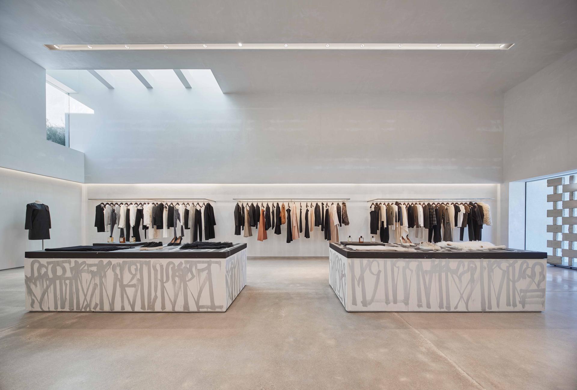 Helmut Lang Concept Store - image 9