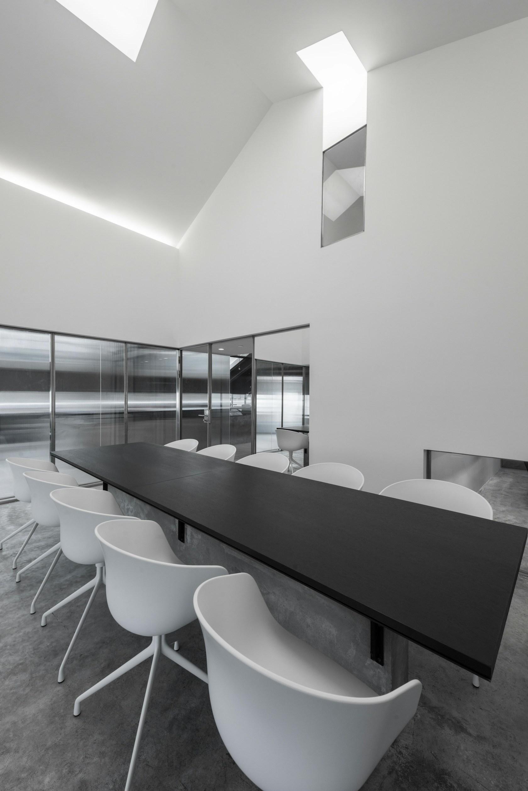 Flamingo Shanghai Office : The Attic