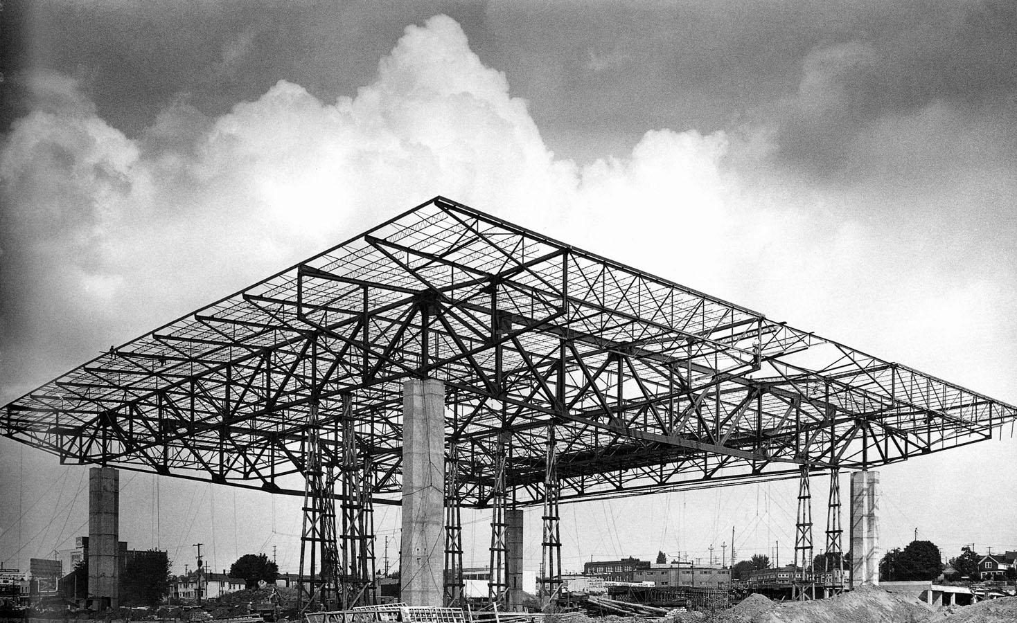 Veterans Memorial Coliseum - image 5