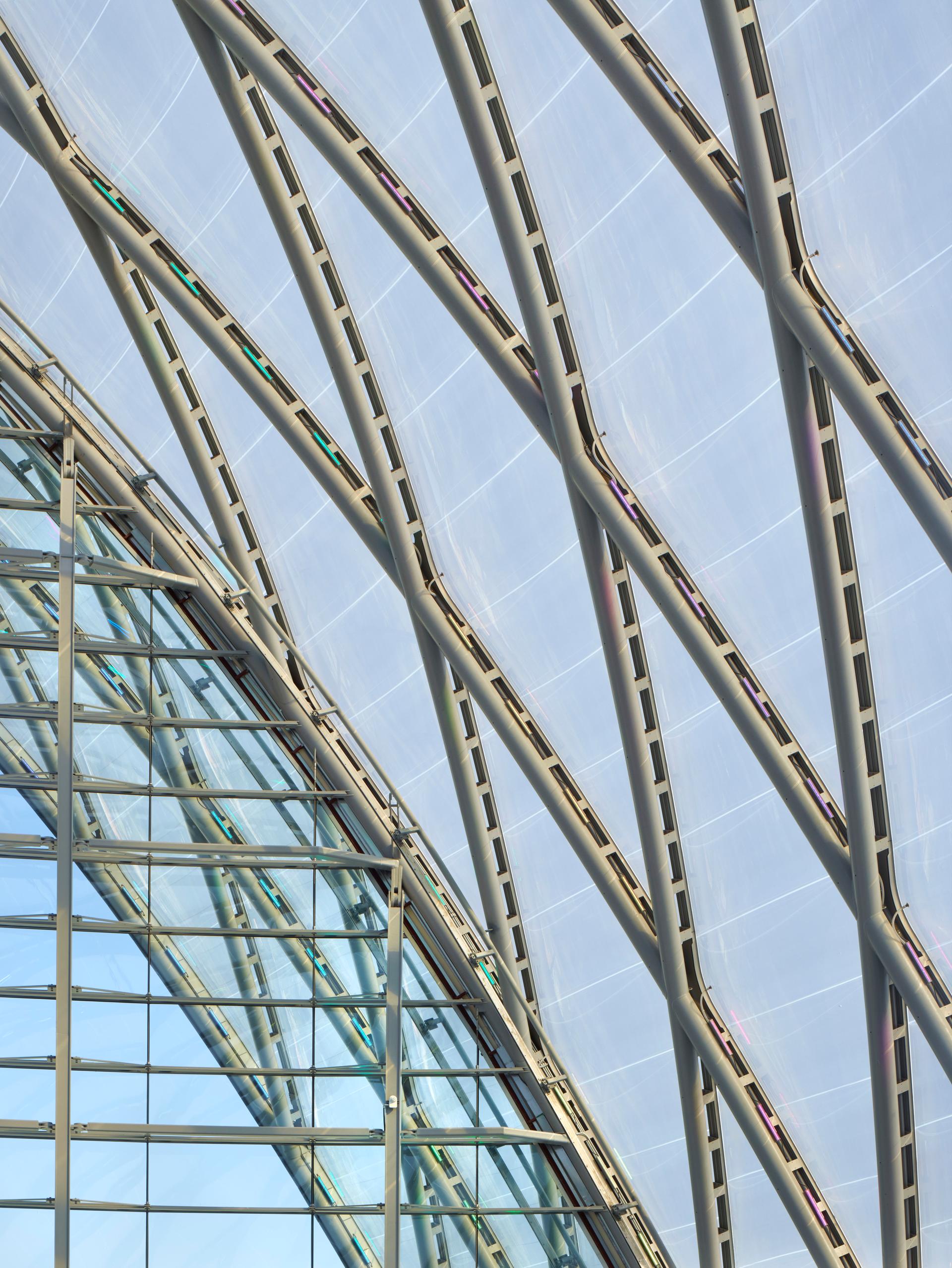 Anaheim Regional Transportation Intermodal Center (ARTIC) - image 6