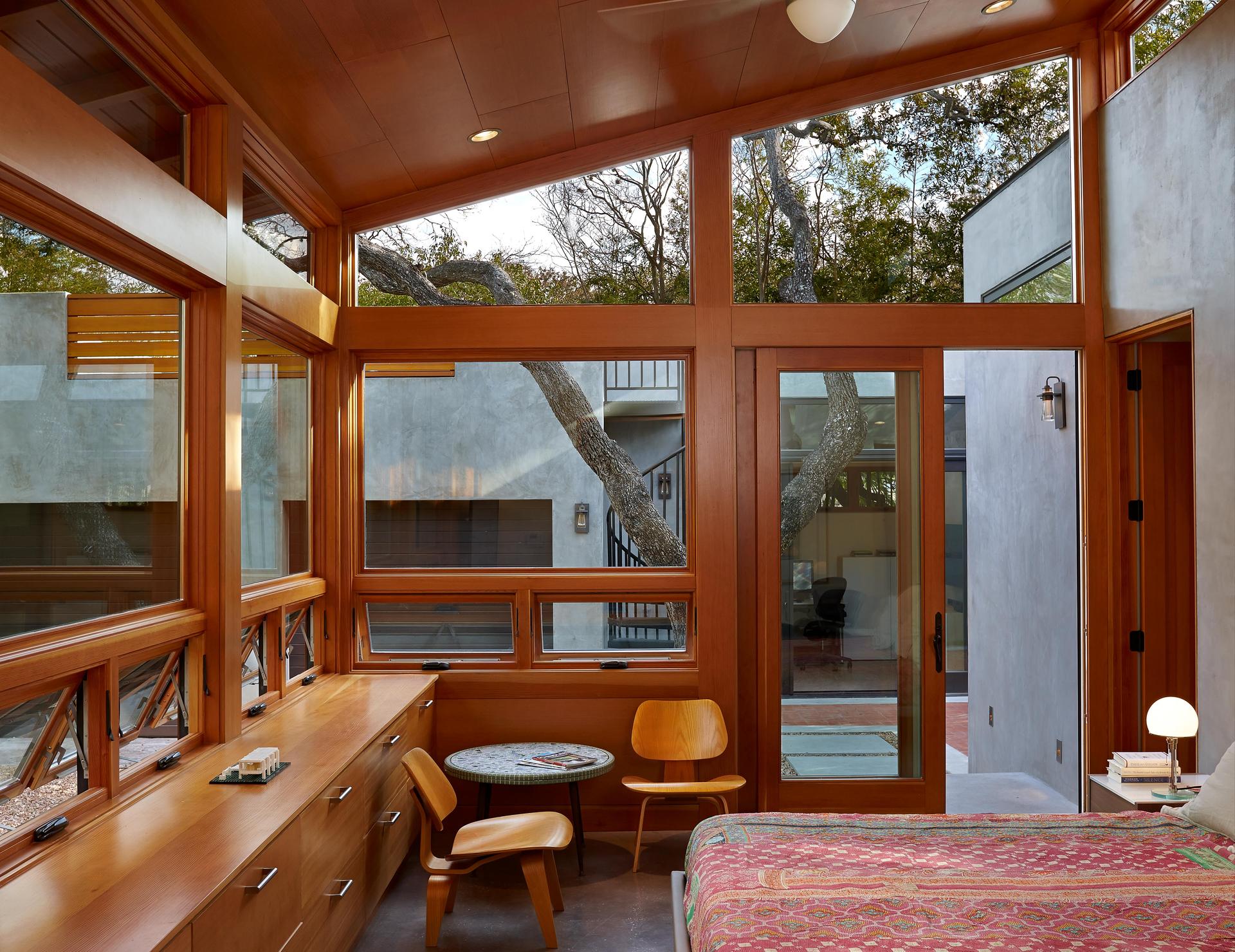 House 334 - image 7
