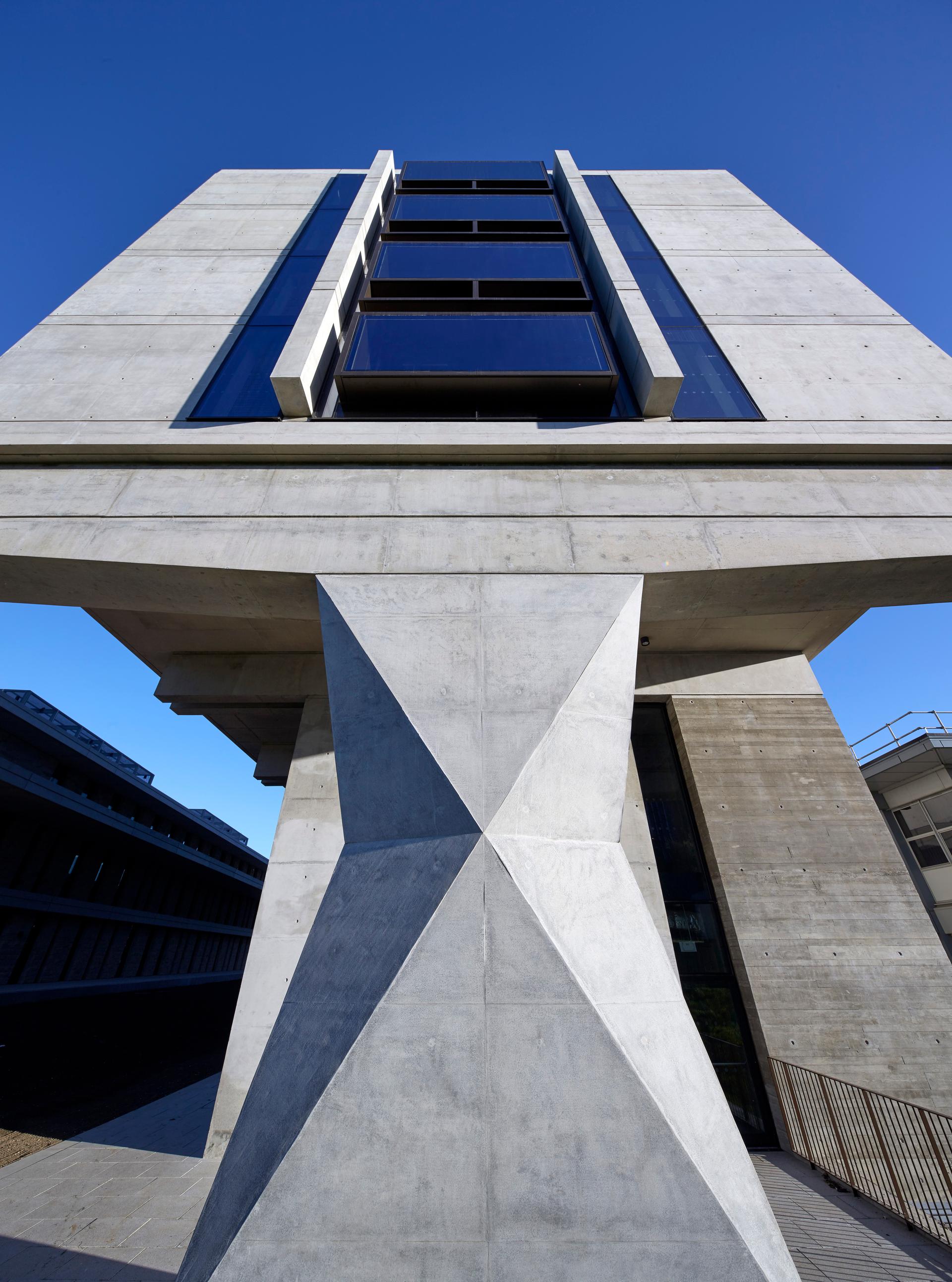 Essex University Albert Sloman Library and Silberrad Student Centre - image 3