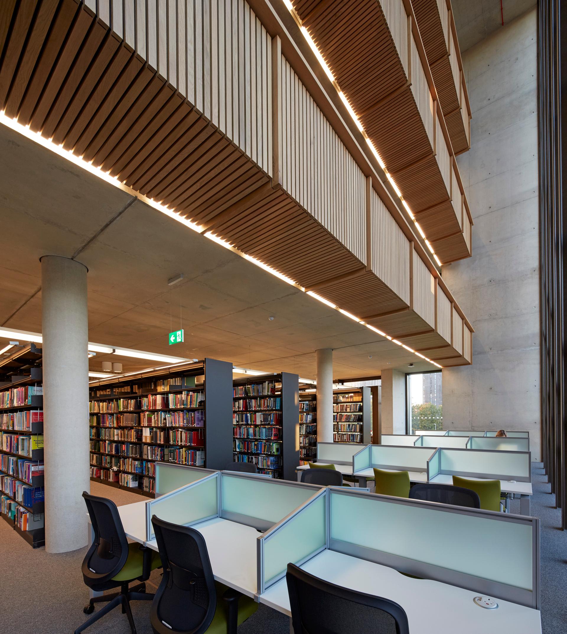 Essex University Albert Sloman Library and Silberrad Student Centre - image 10