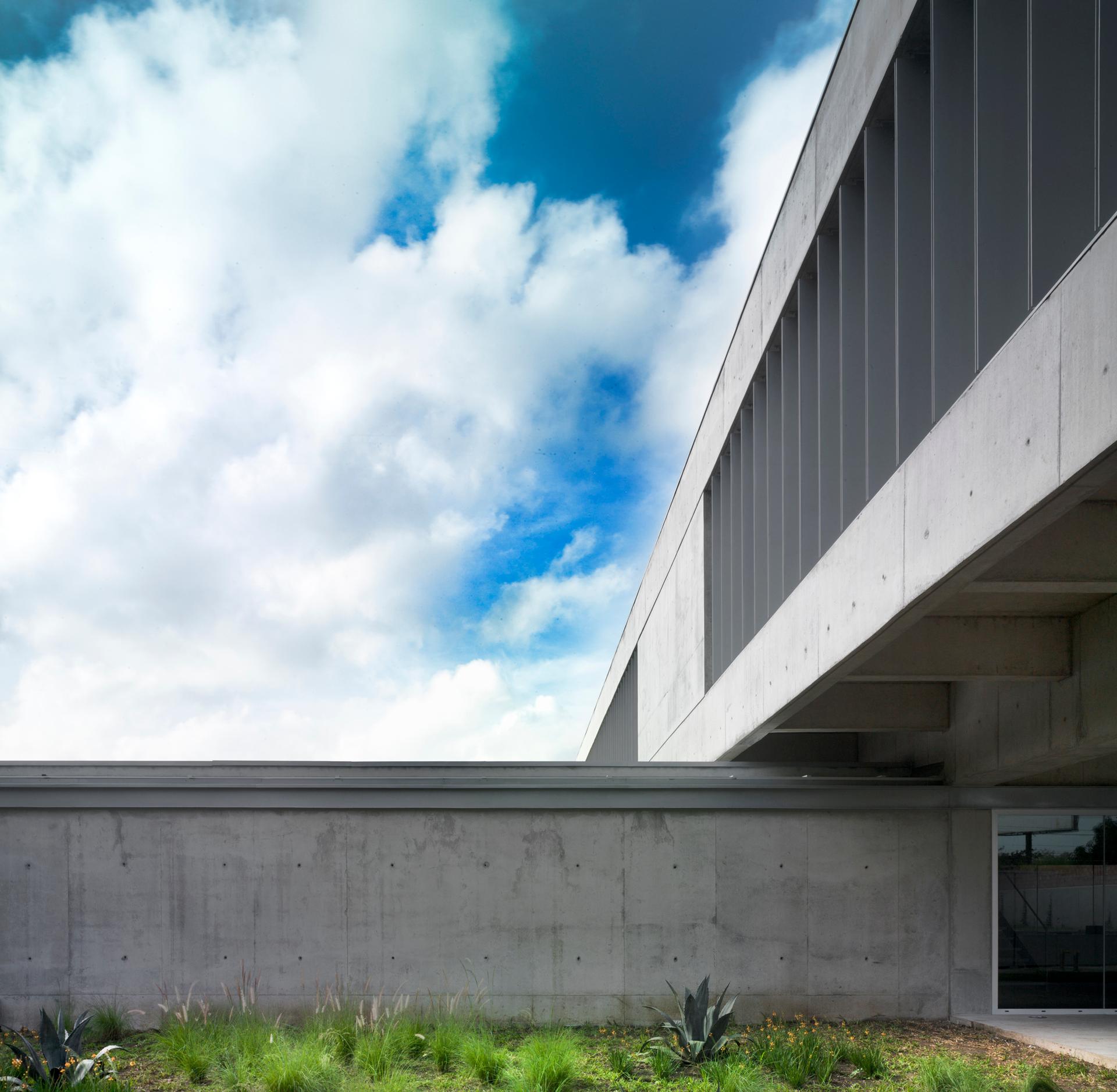 Puma Energy El Salvador Headquarters - image 6