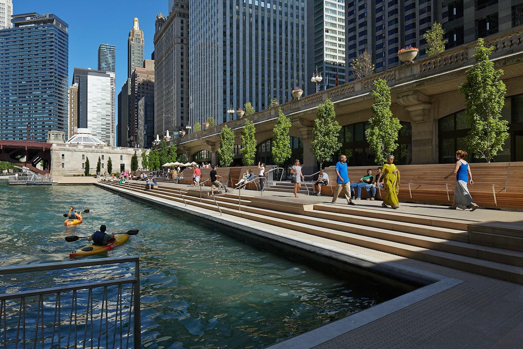 Chicago Riverwalk - image 7