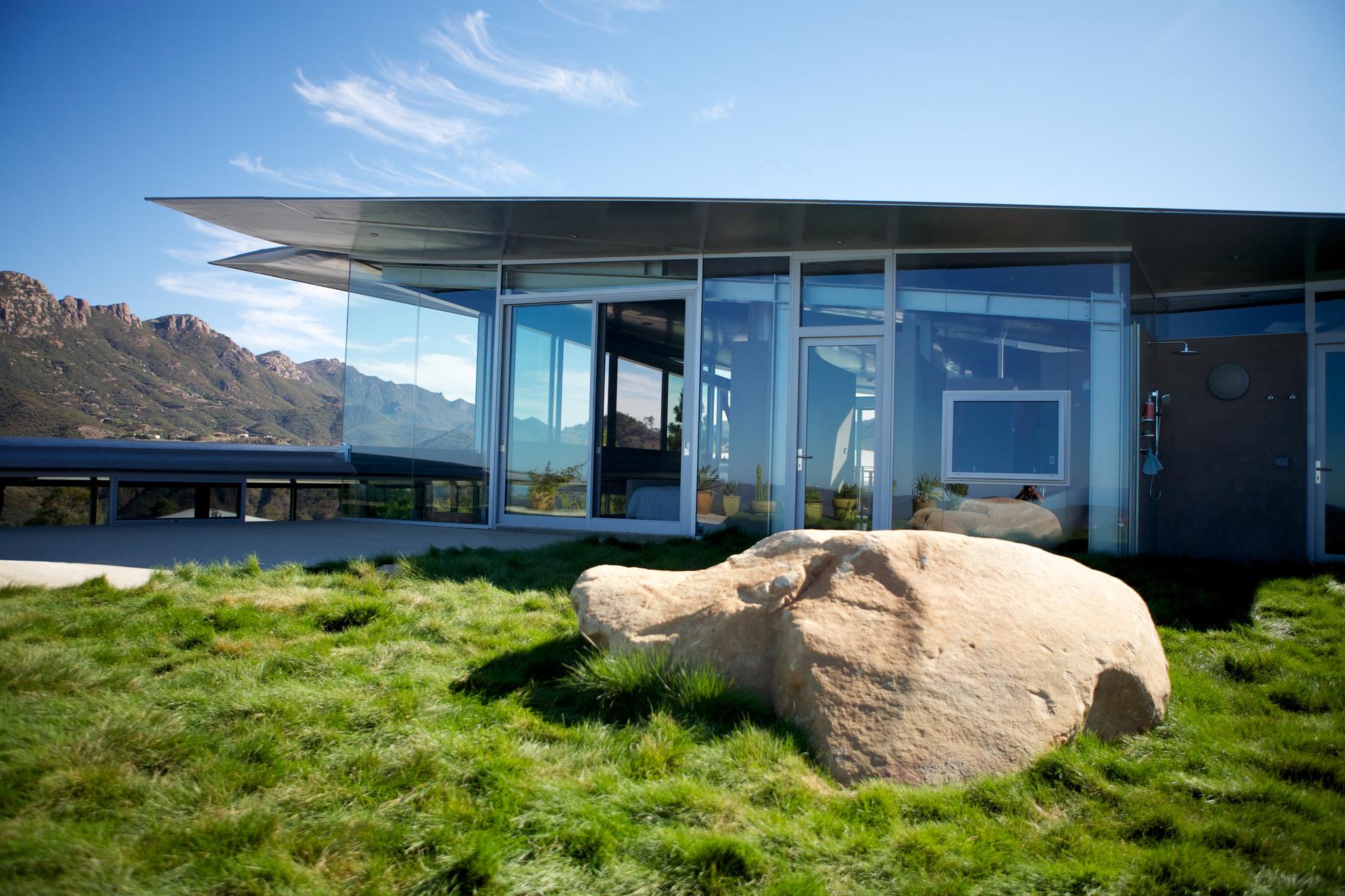 747 House - image 5