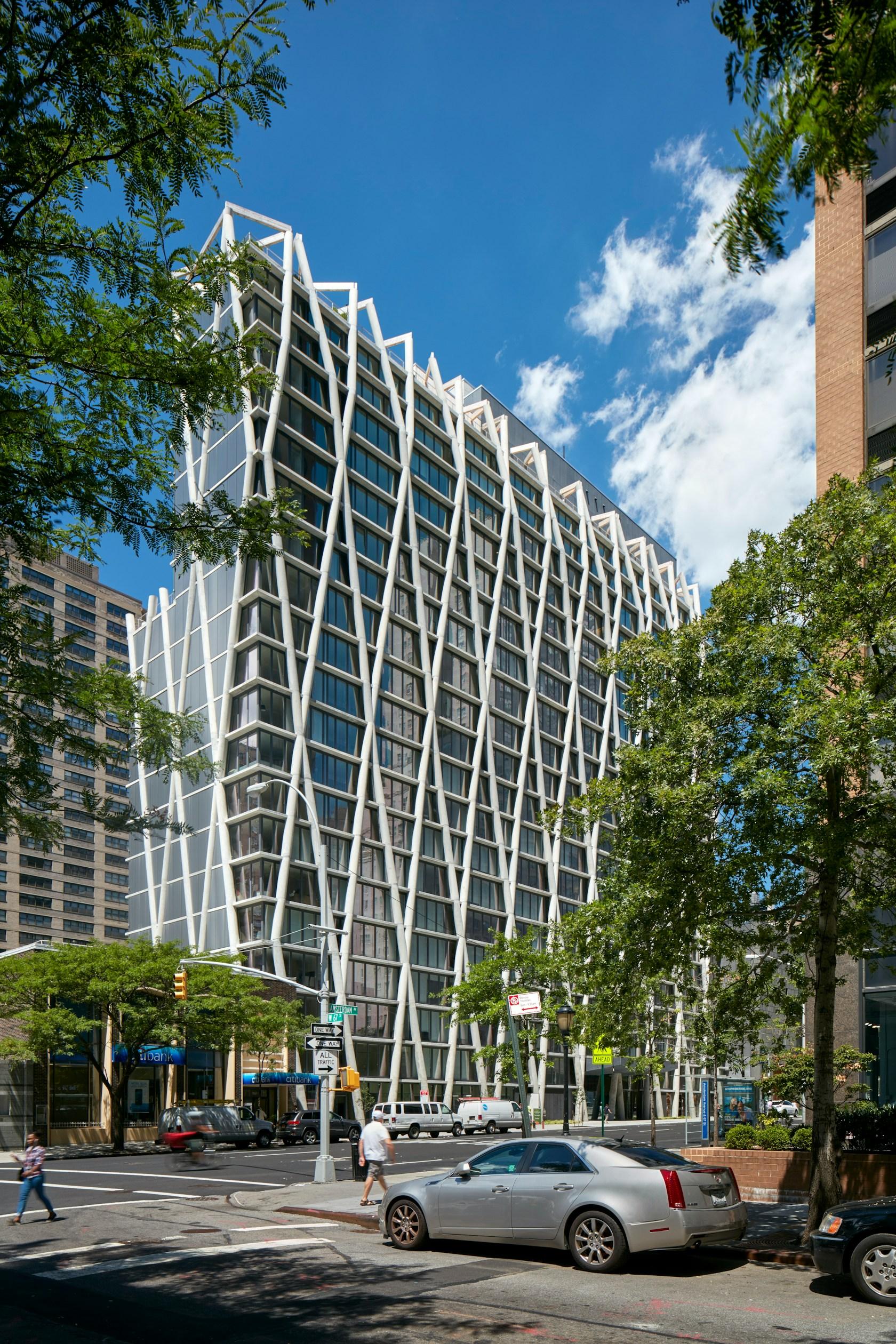 170 Amsterdam - image 2