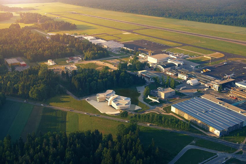 Air Traffic Control Centre - image 6