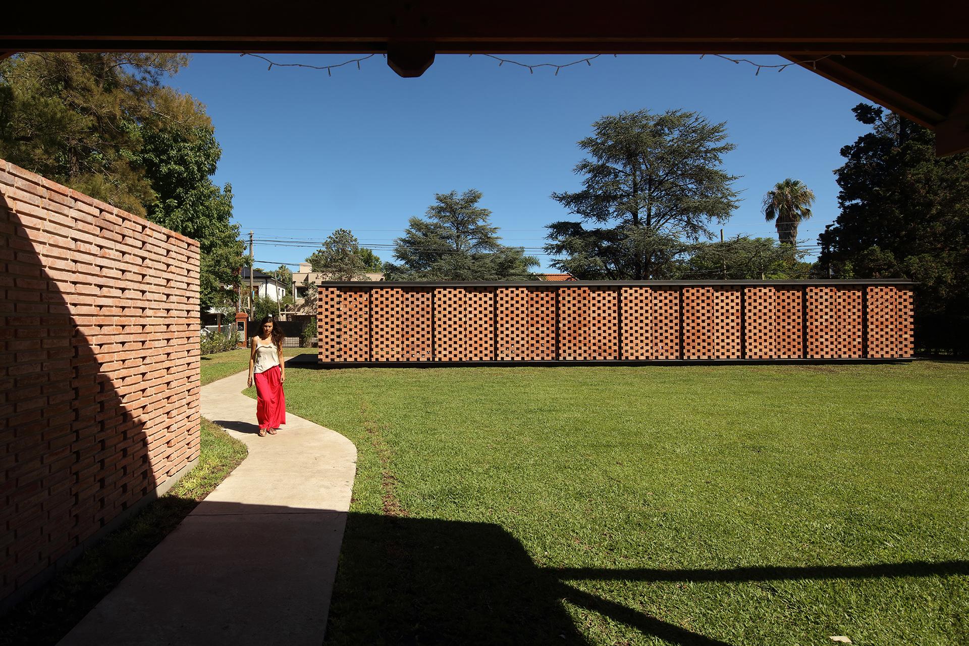 Experimental Brick Pavilion - image 2