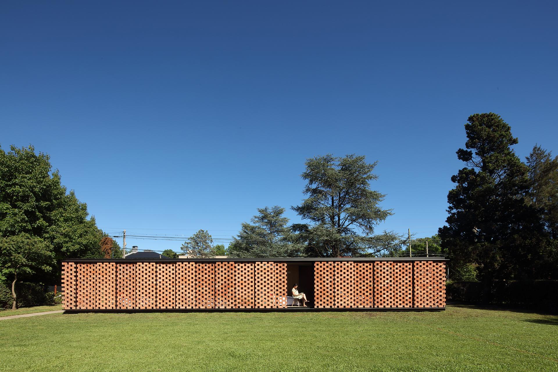 Experimental Brick Pavilion - image 3