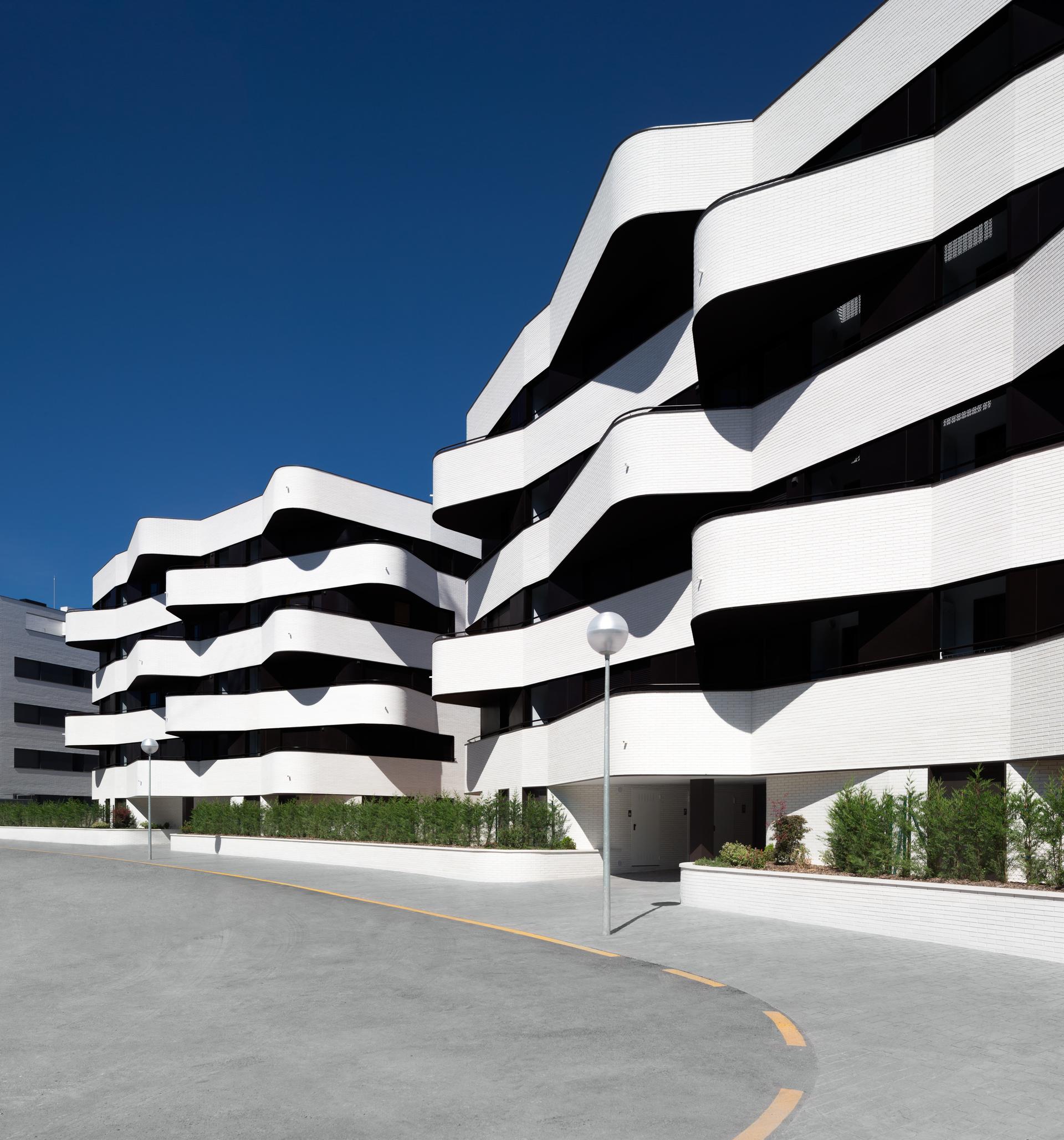 58 Public Housing Torresolo - image 2