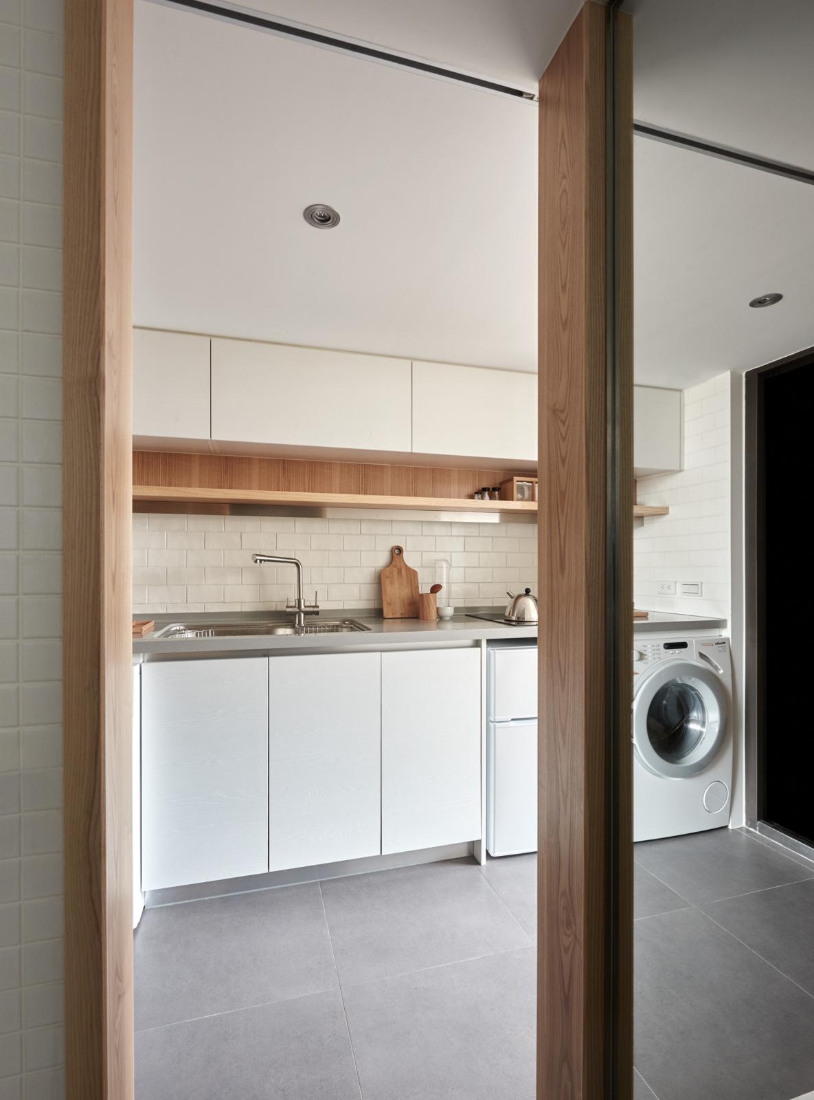Tiny Apartment in Taipei - image 10