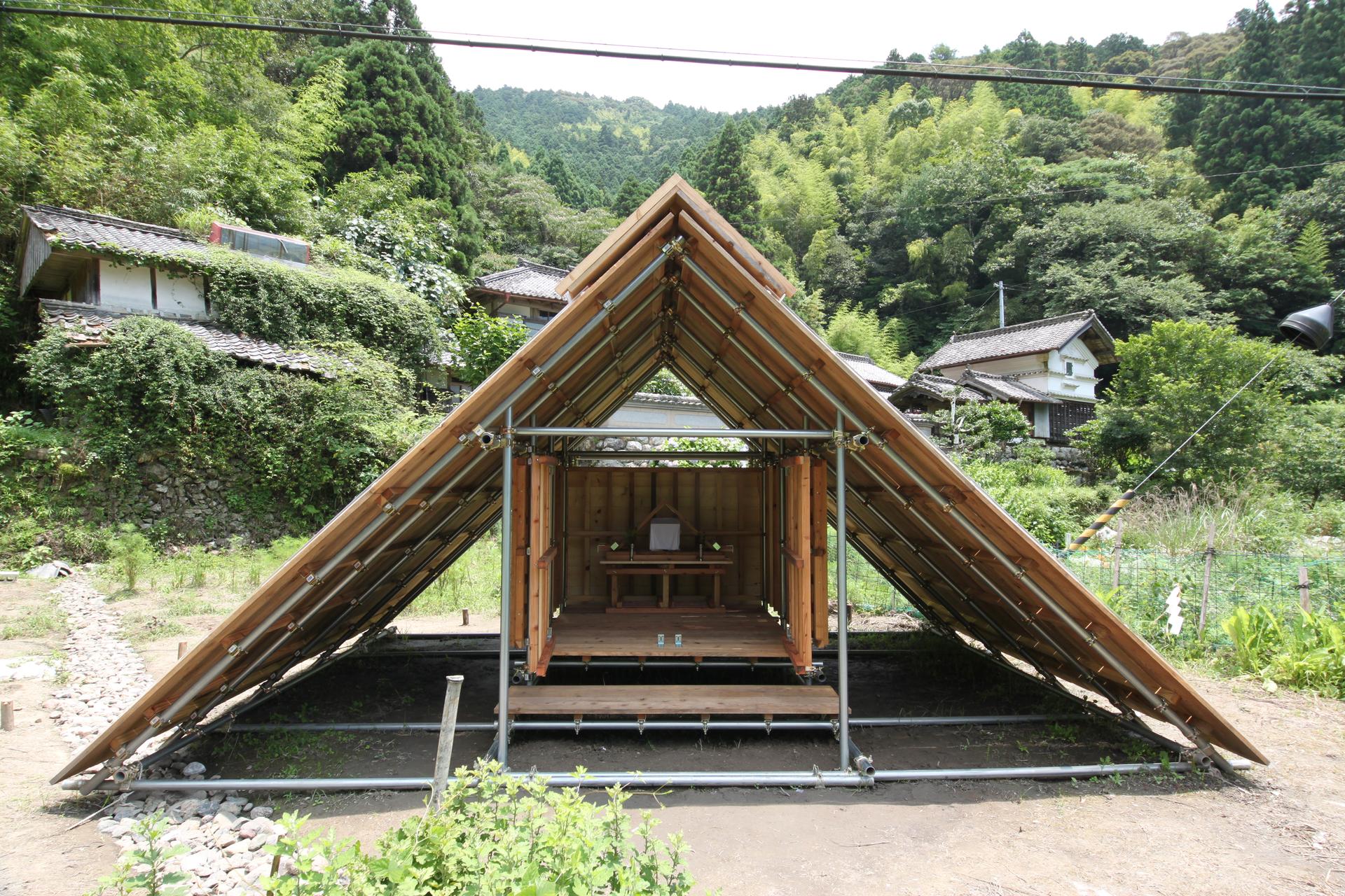 Self-built Shinto Shrine in a Depopulated Village in Japan - image 2