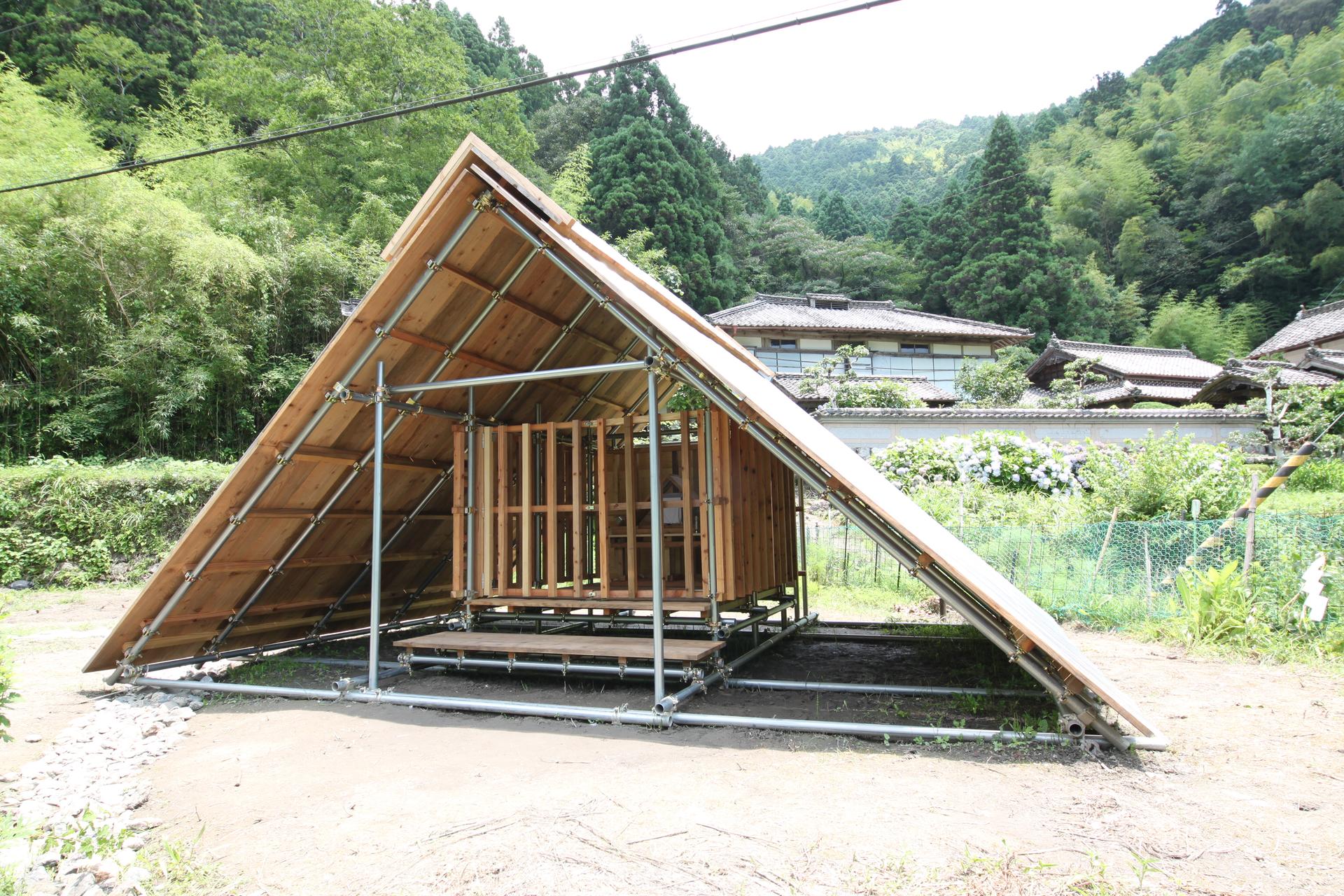 Self-built Shinto Shrine in a Depopulated Village in Japan - image 4