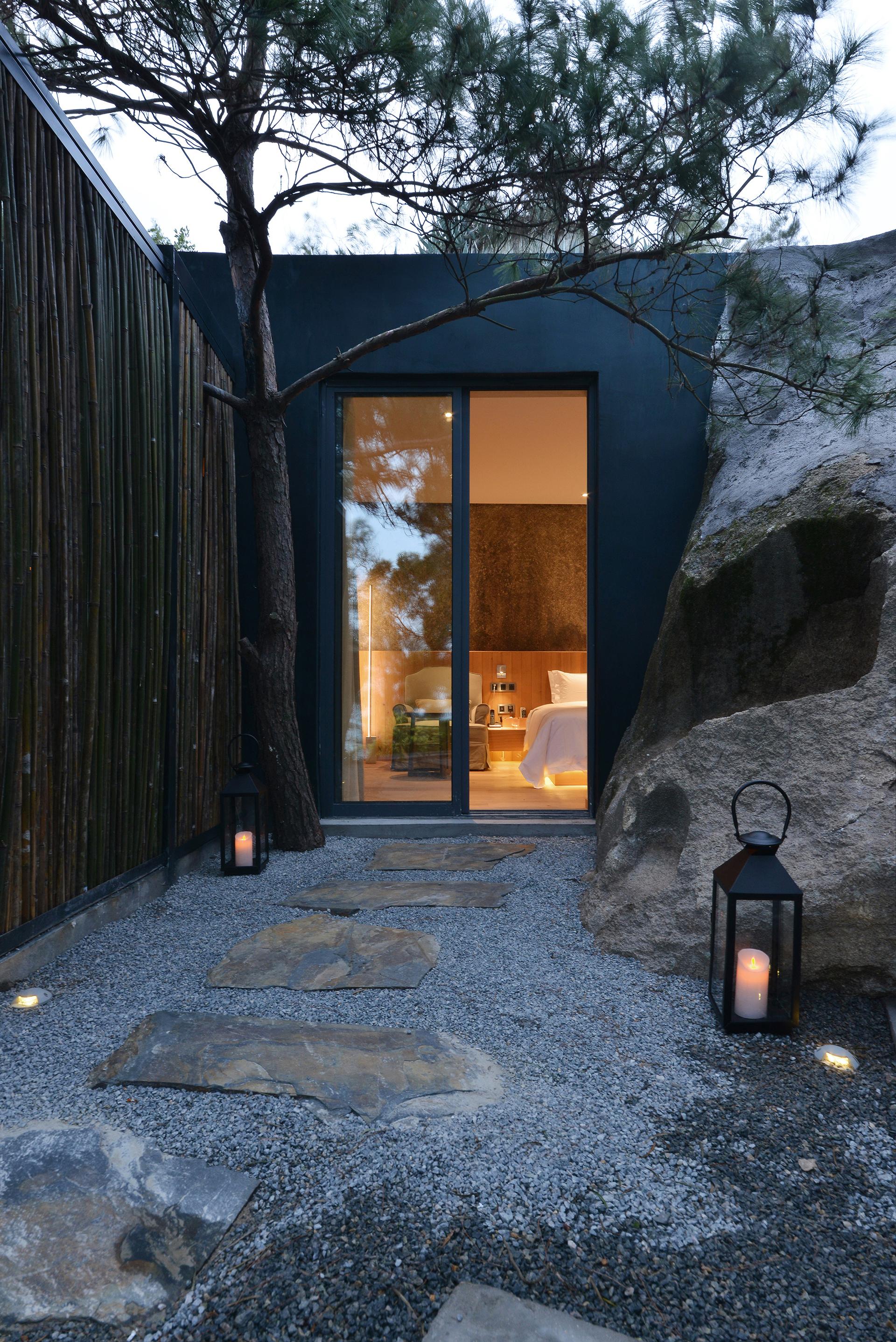 Nashare Hotel - image 6