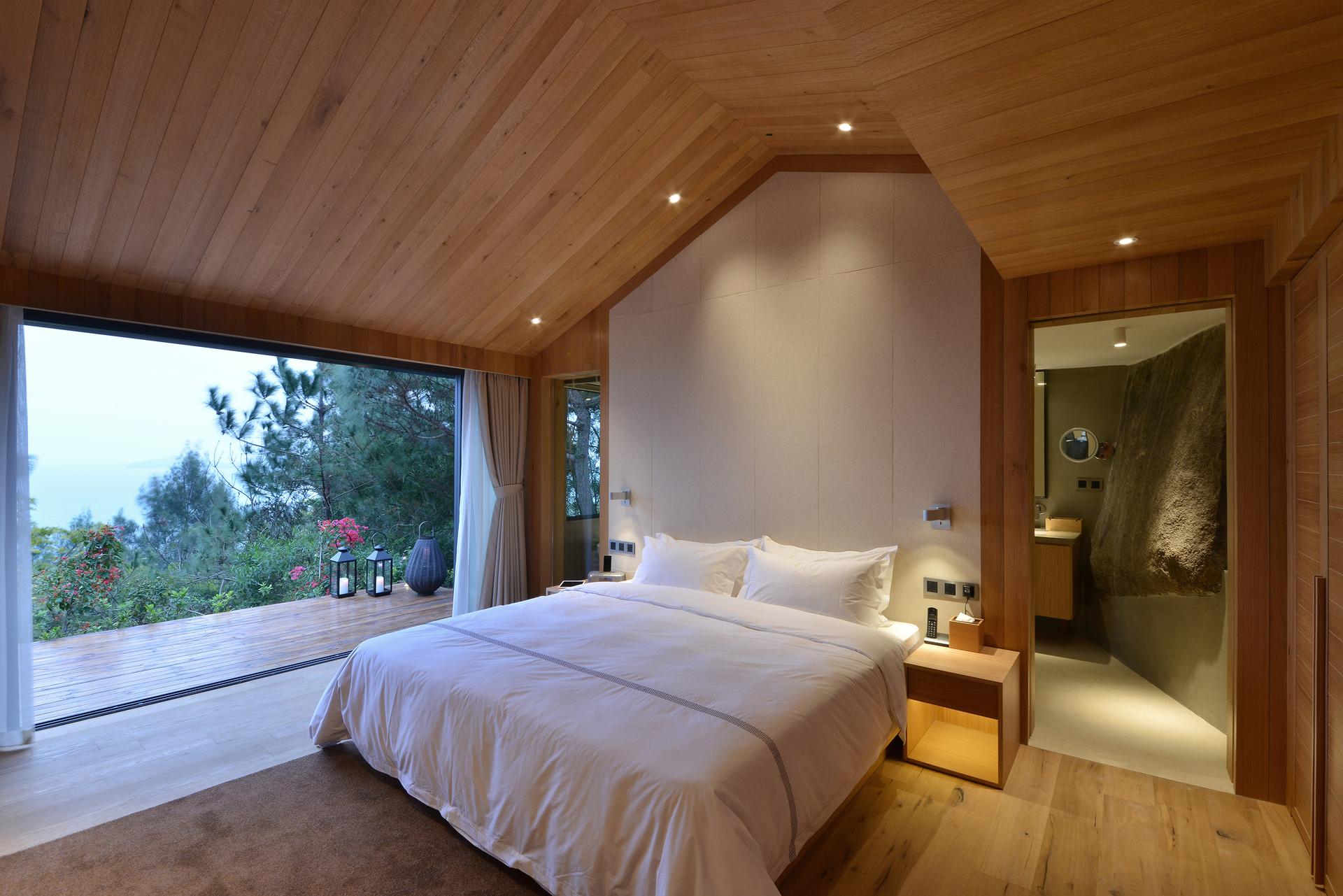 Nashare Hotel - image 5