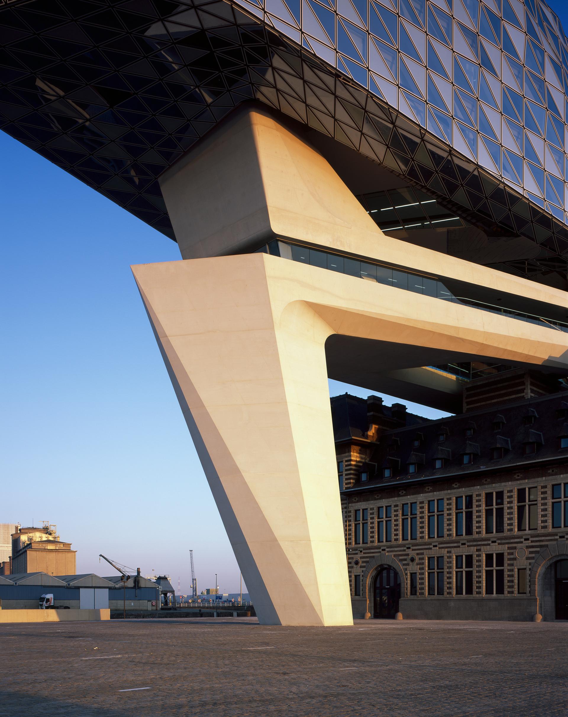 Port House - image 3