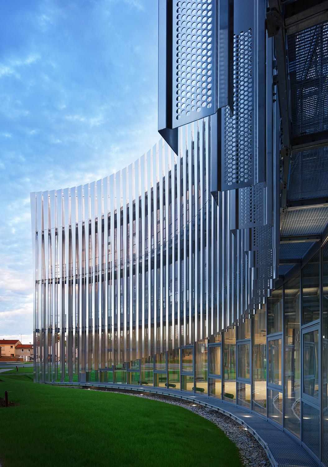 Offices for the Community of Municipalities in Les Herbiers (France) - image 6