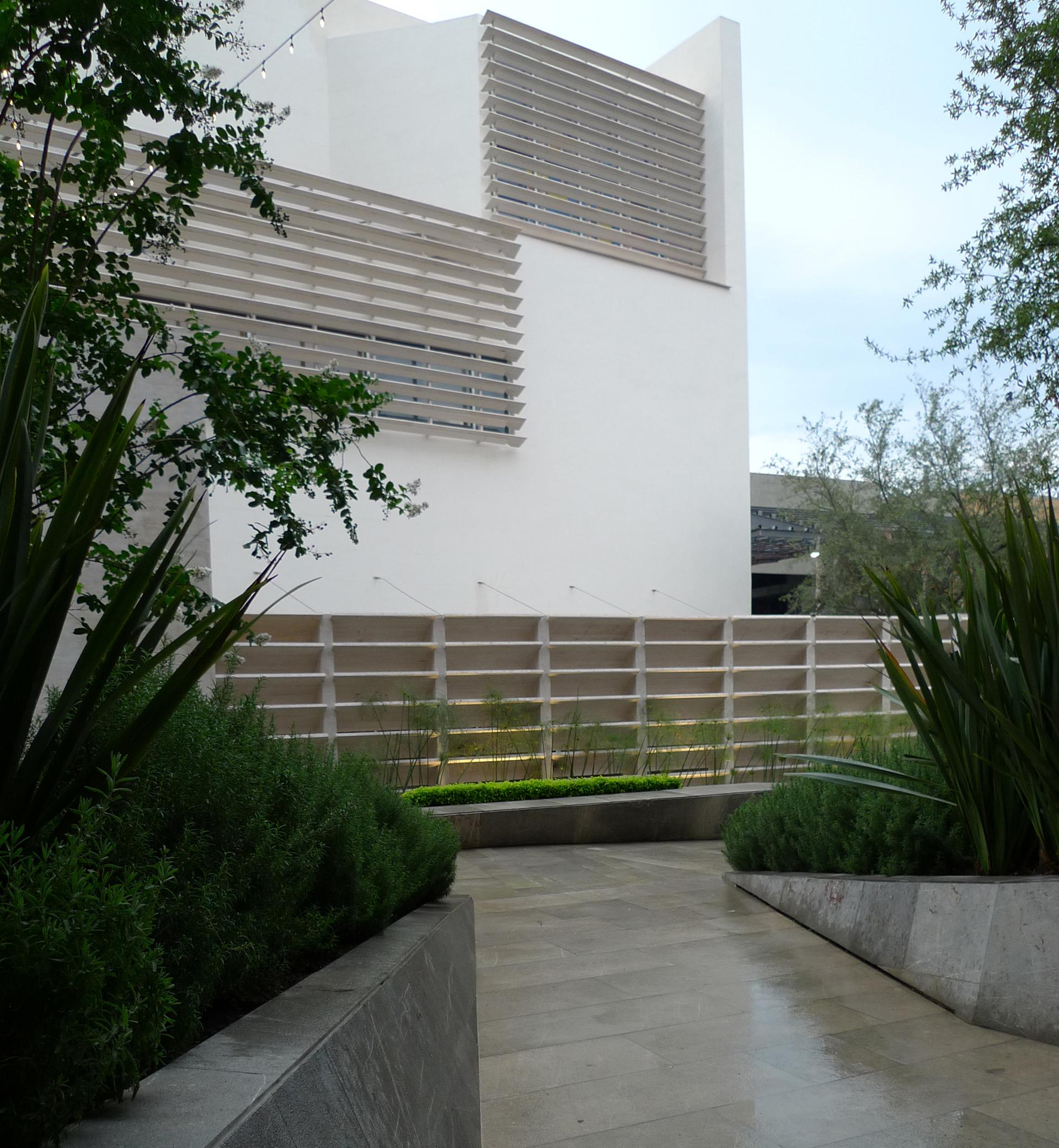 Parish Church in Pueblo Serena, Monterrey - image 14