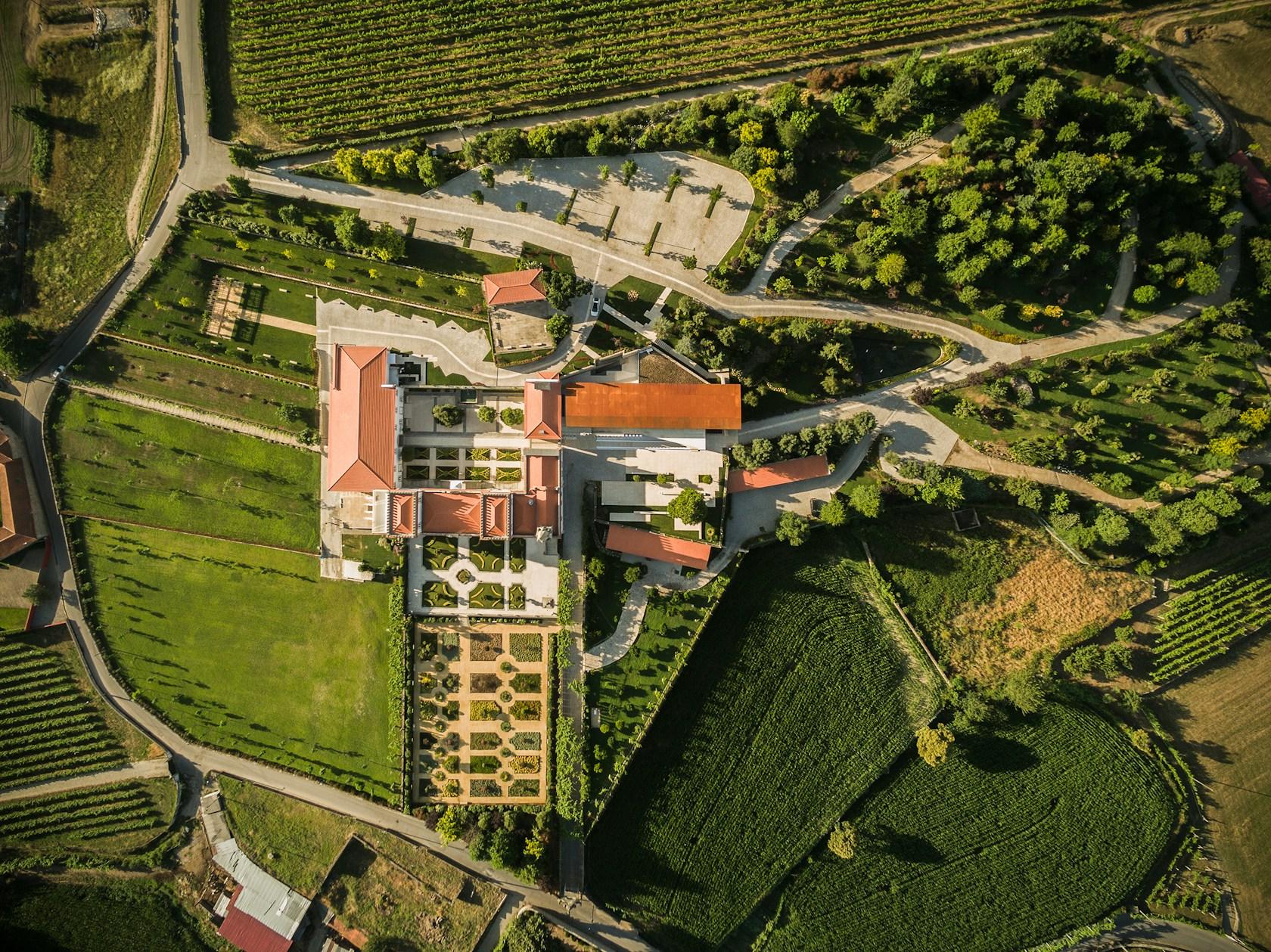 Palácio Igreja Velha - image 2