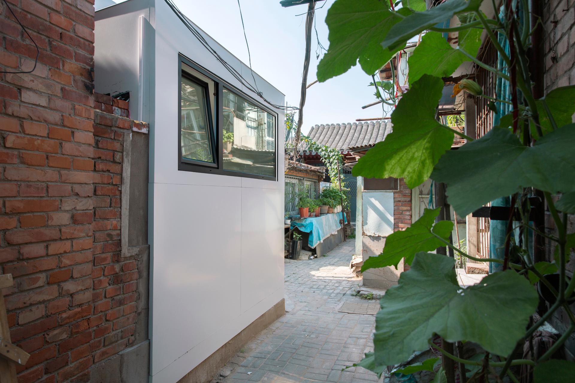 Mrs. Fan's Plugin House - image 5